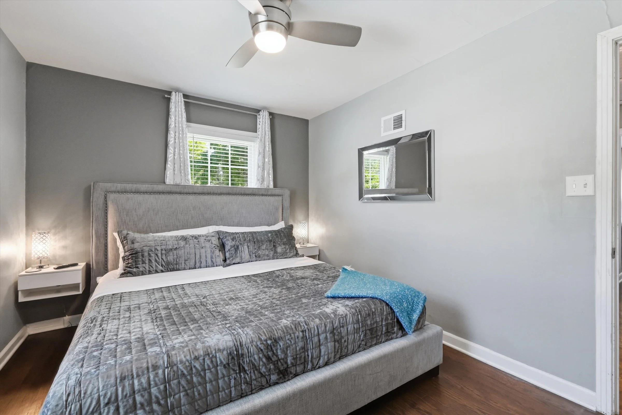 16-110 E Sweeney Blvd.jpg