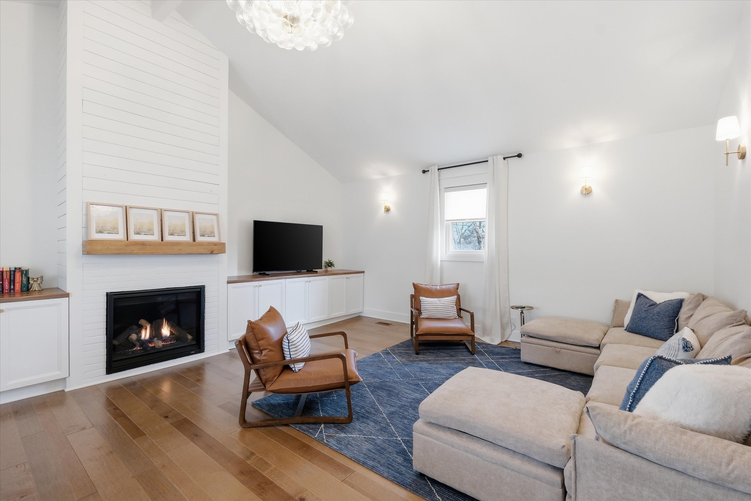 08-9905 W 60th Terrace.jpg