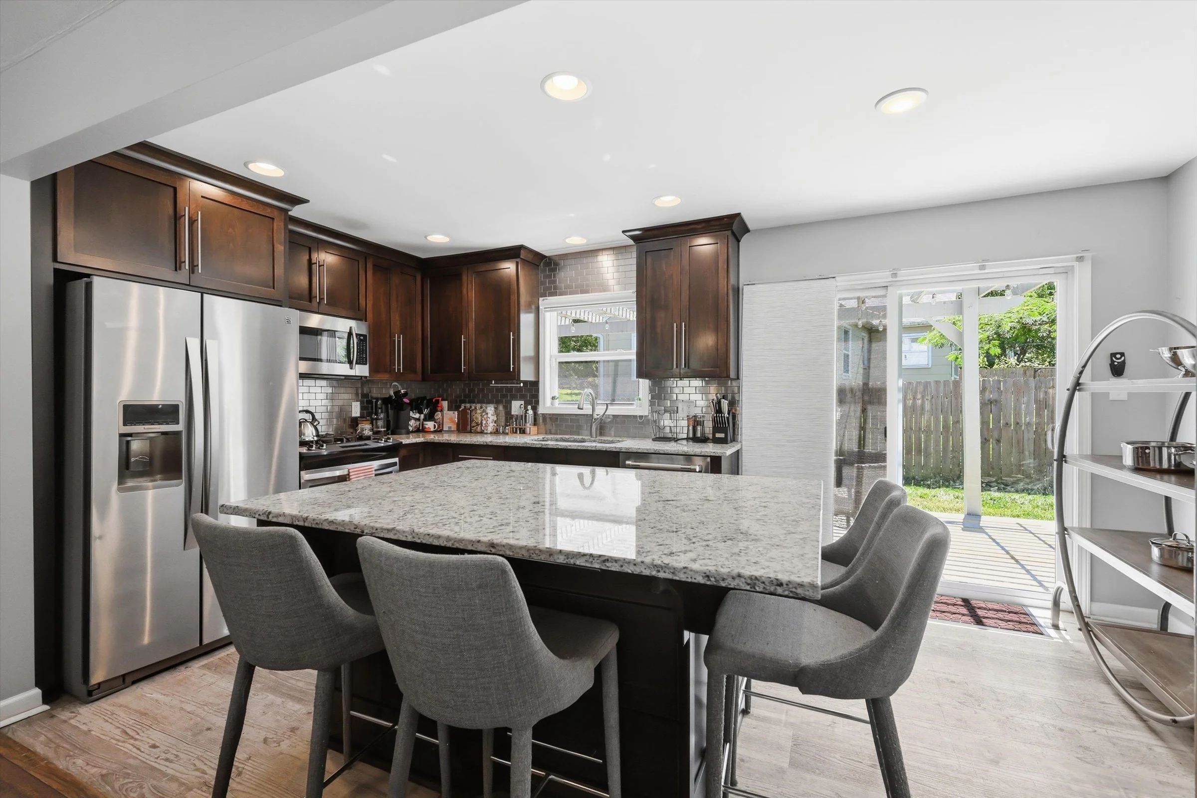07-110 E Sweeney Blvd.jpg