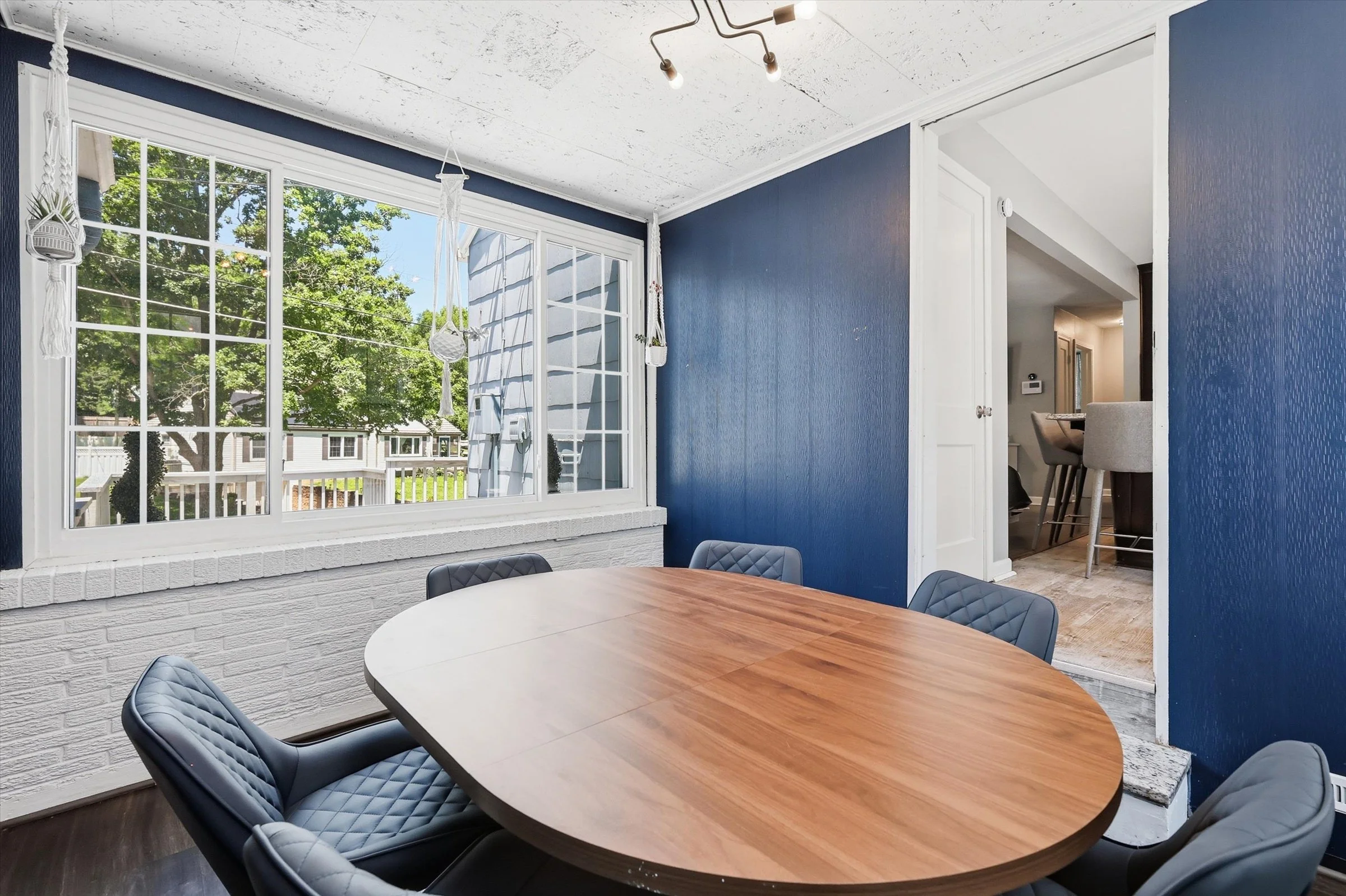 13-110 E Sweeney Blvd.jpg