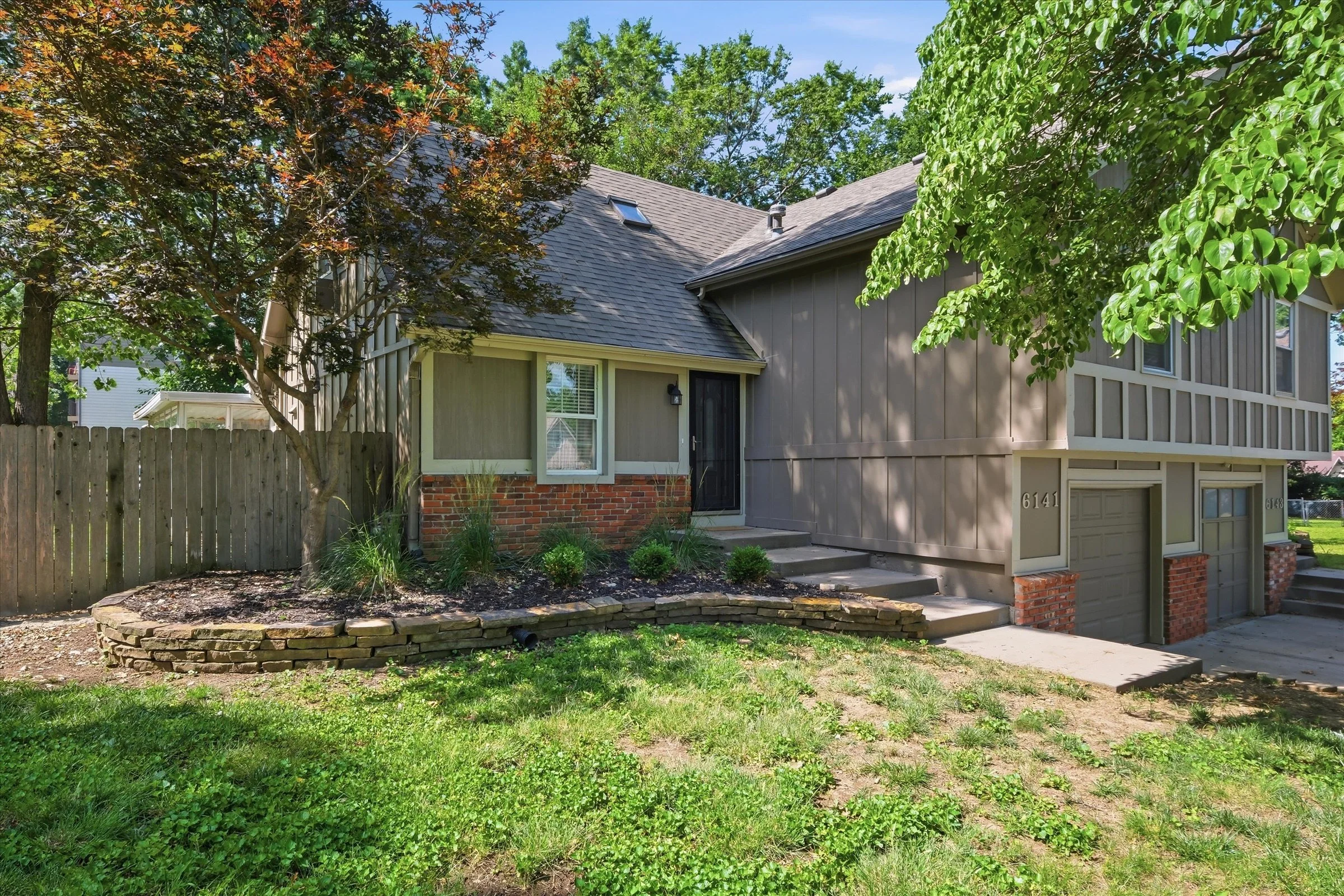 02-6141 Newton St.jpg