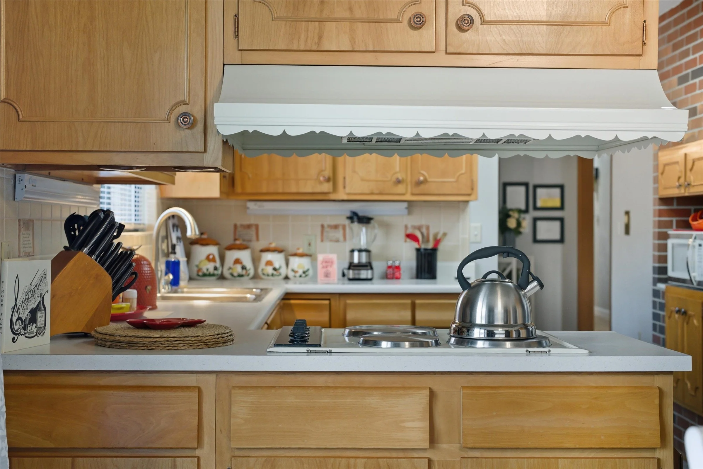 15-3804 S Woodland Ave.jpg