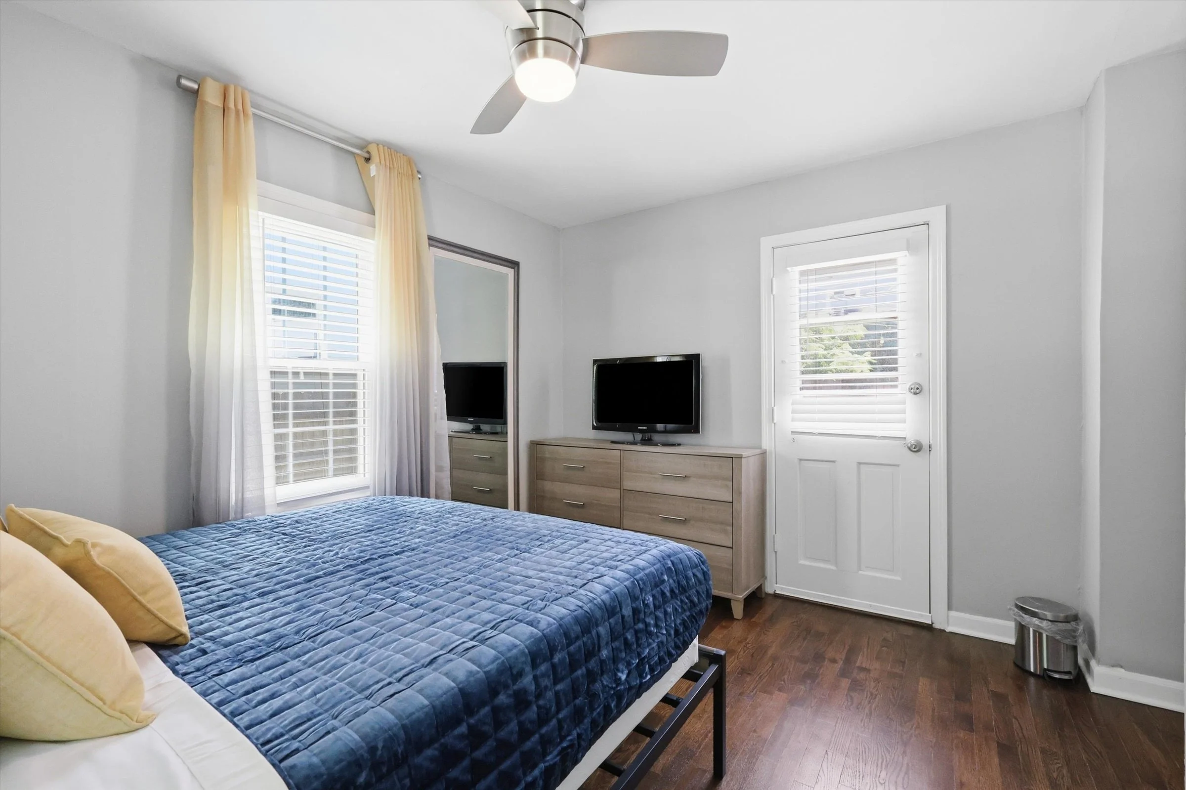 19-110 E Sweeney Blvd.jpg