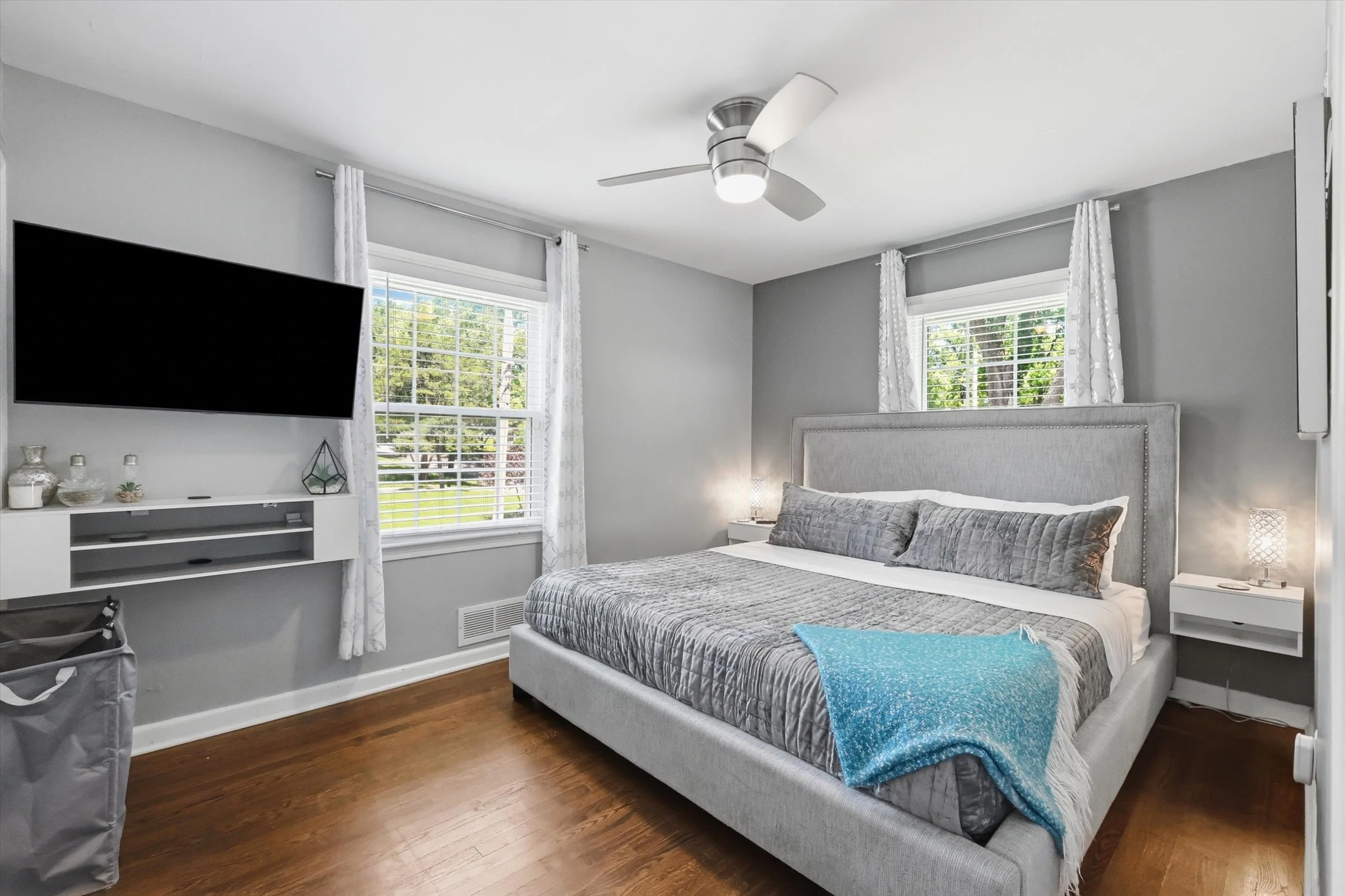 15-110 E Sweeney Blvd.jpg