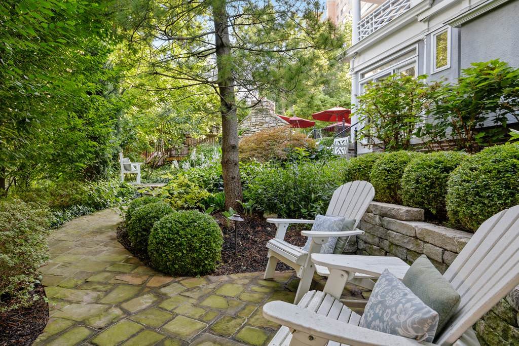 Southmoreland Exterior - 04.jpg
