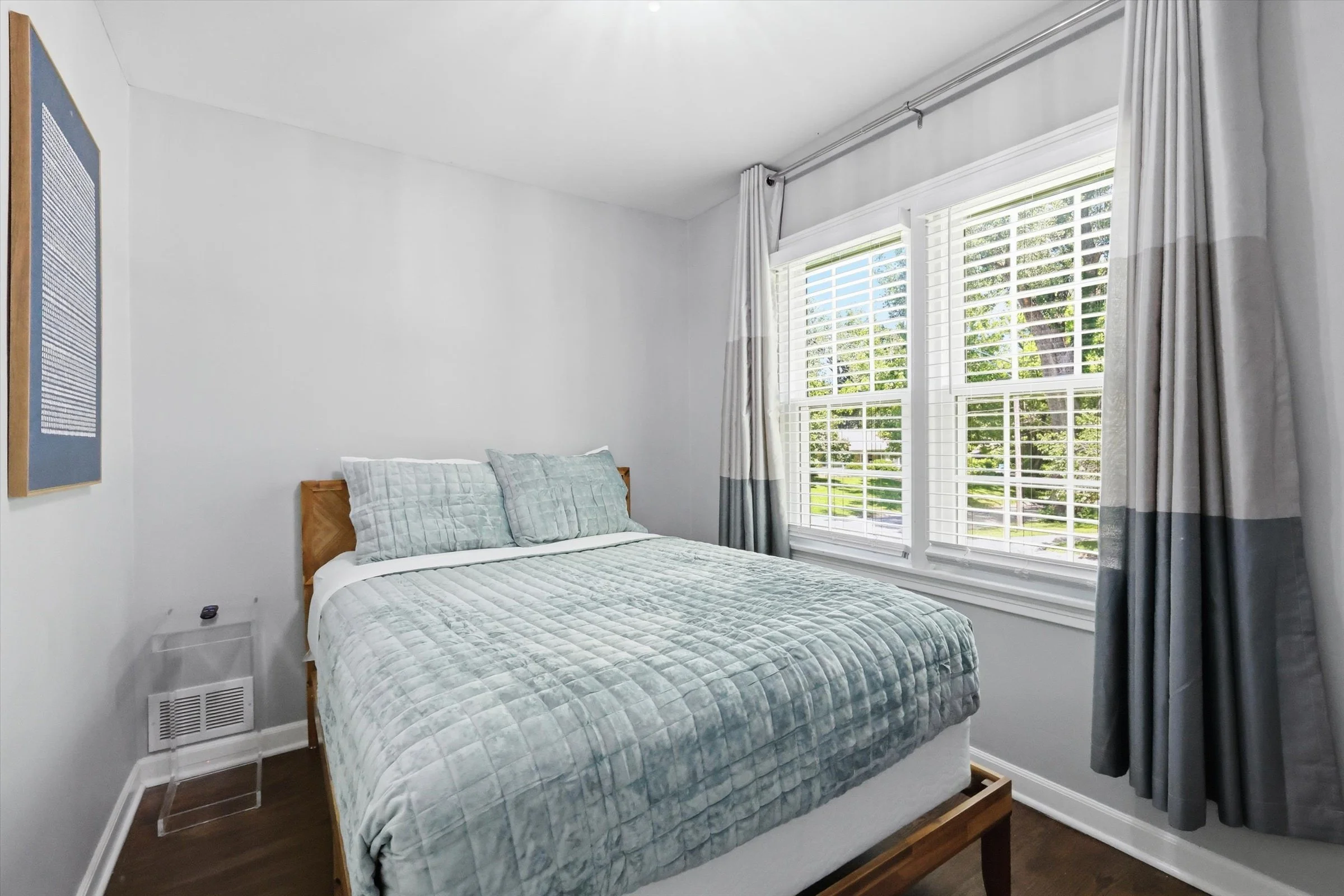 24-110 E Sweeney Blvd.jpg