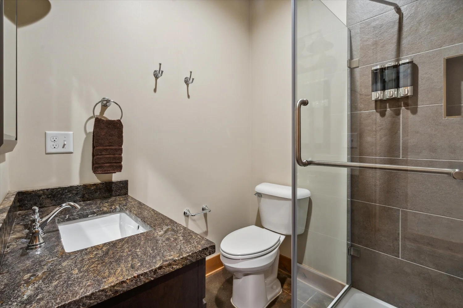 18-2230 Tennessee Dr.jpg