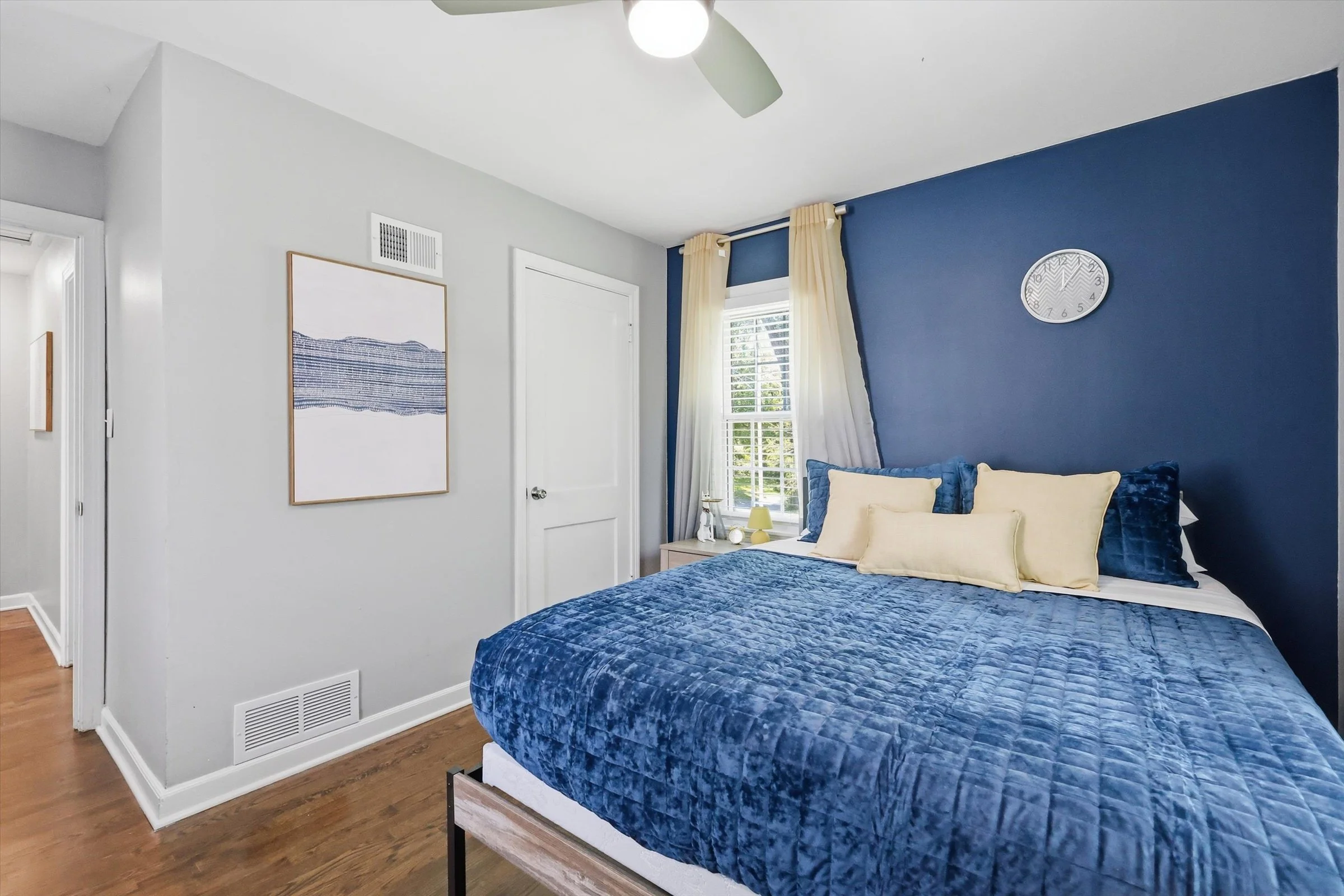 20-110 E Sweeney Blvd.jpg