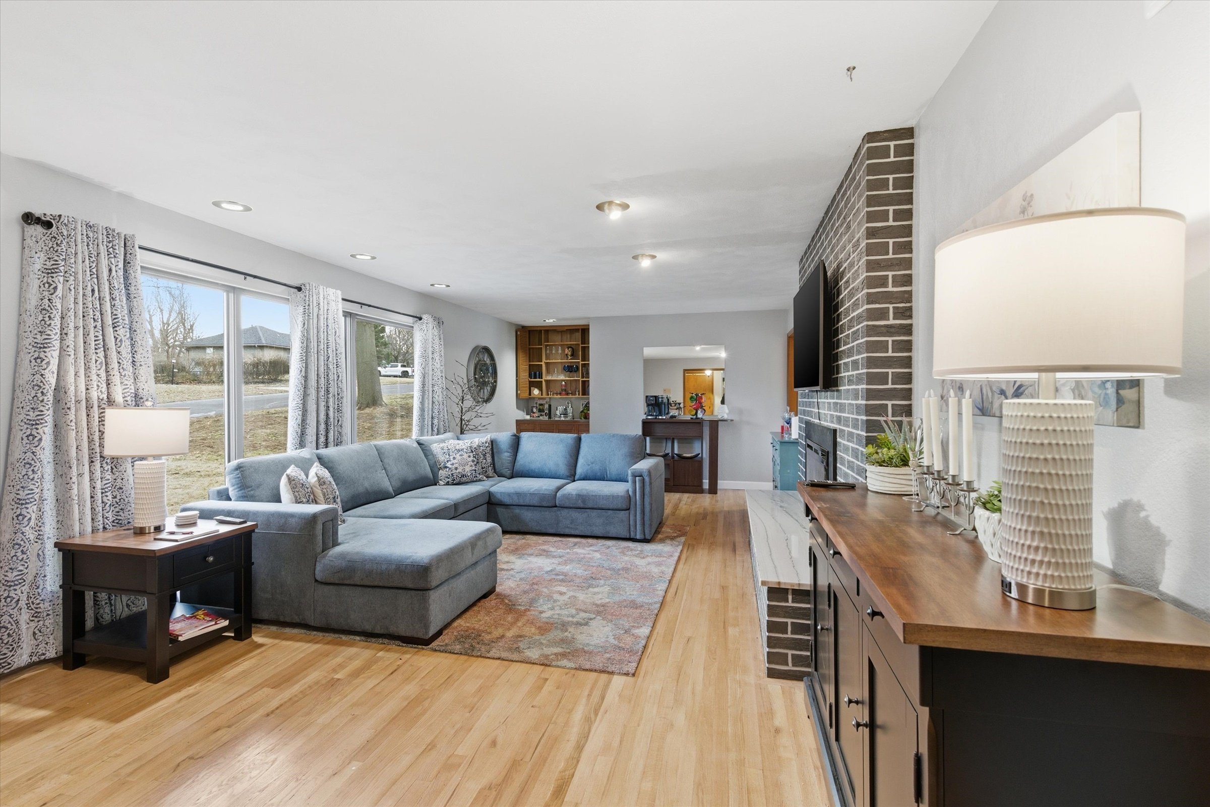 03-3804 S Woodland Ave.jpg