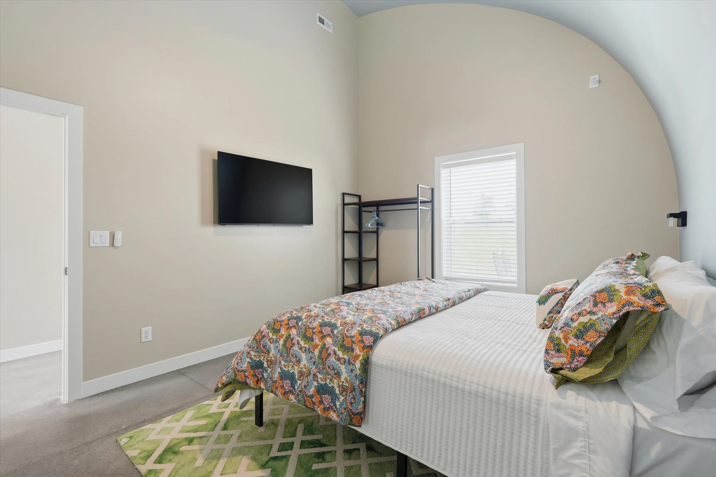 Hangar 1 and 2 Cozy in KC Airbnb VRBO Pleasant Hill (29).jpg