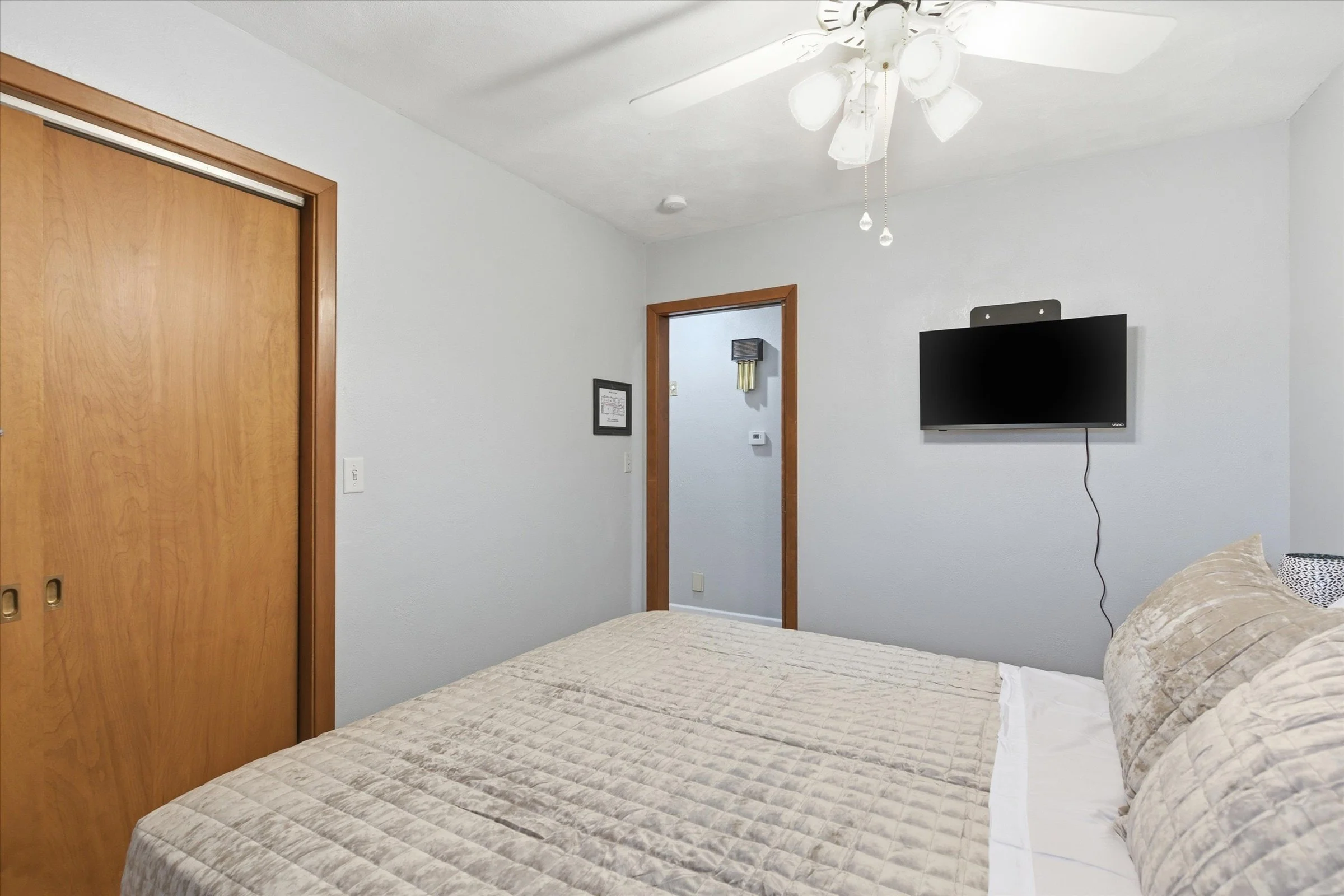 38-3804 S Woodland Ave.jpg