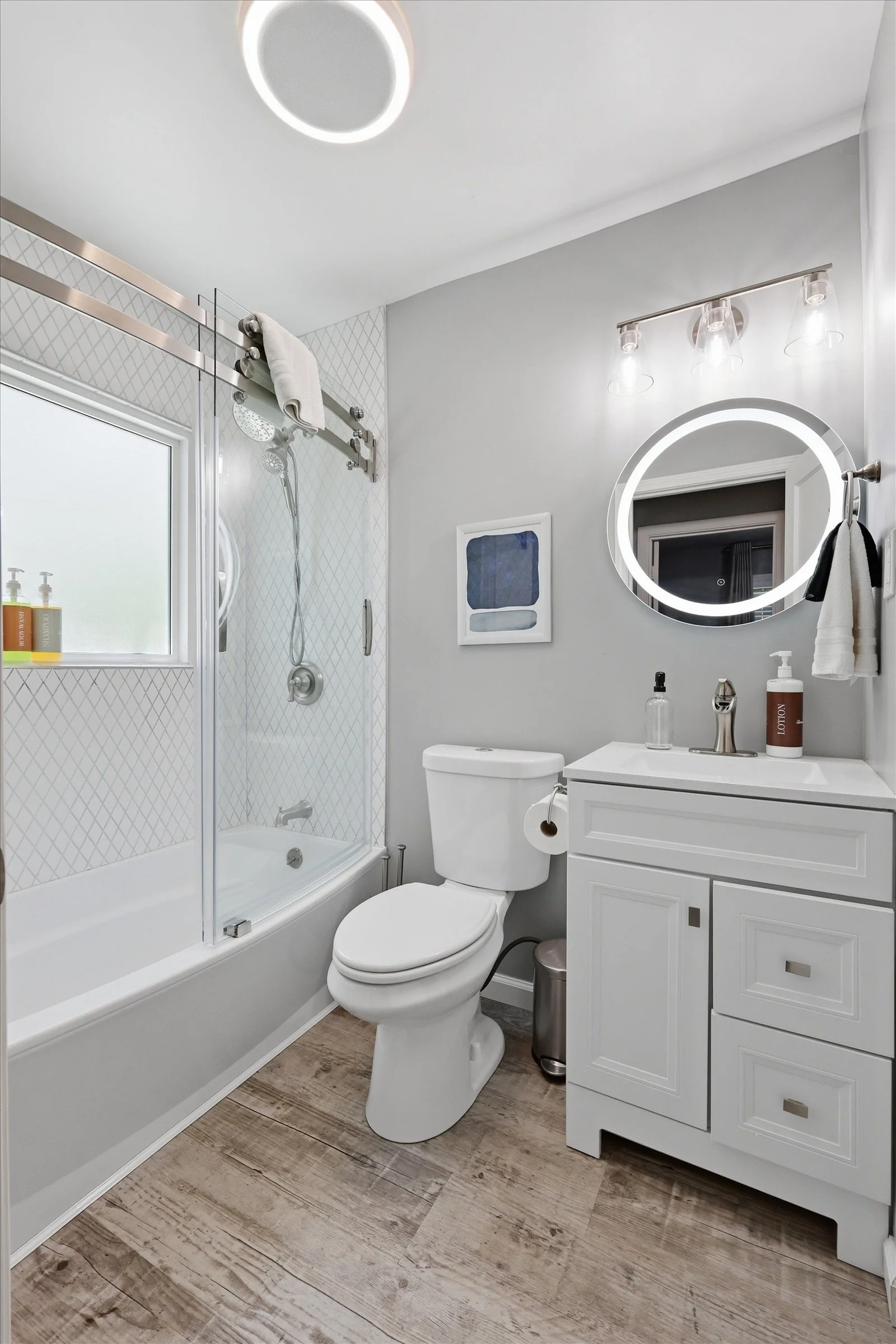 21-110 E Sweeney Blvd.jpg