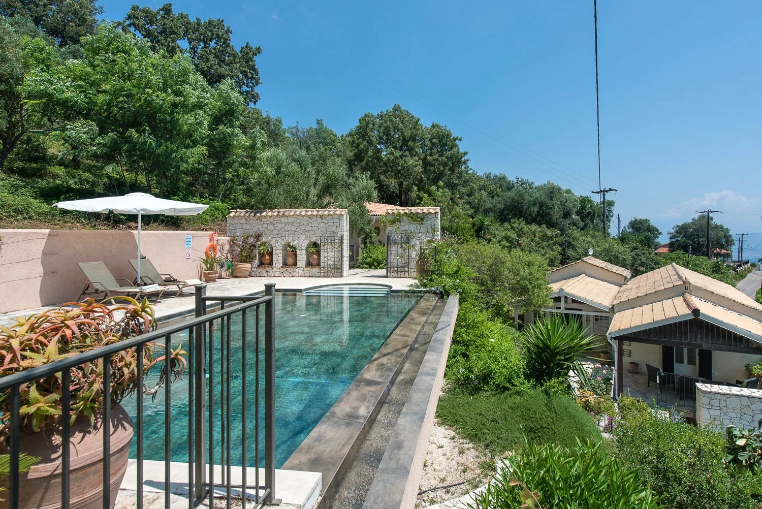 Villa_Sarakinatika_Sinies_Corfu_Greece (35)-Web.jpg