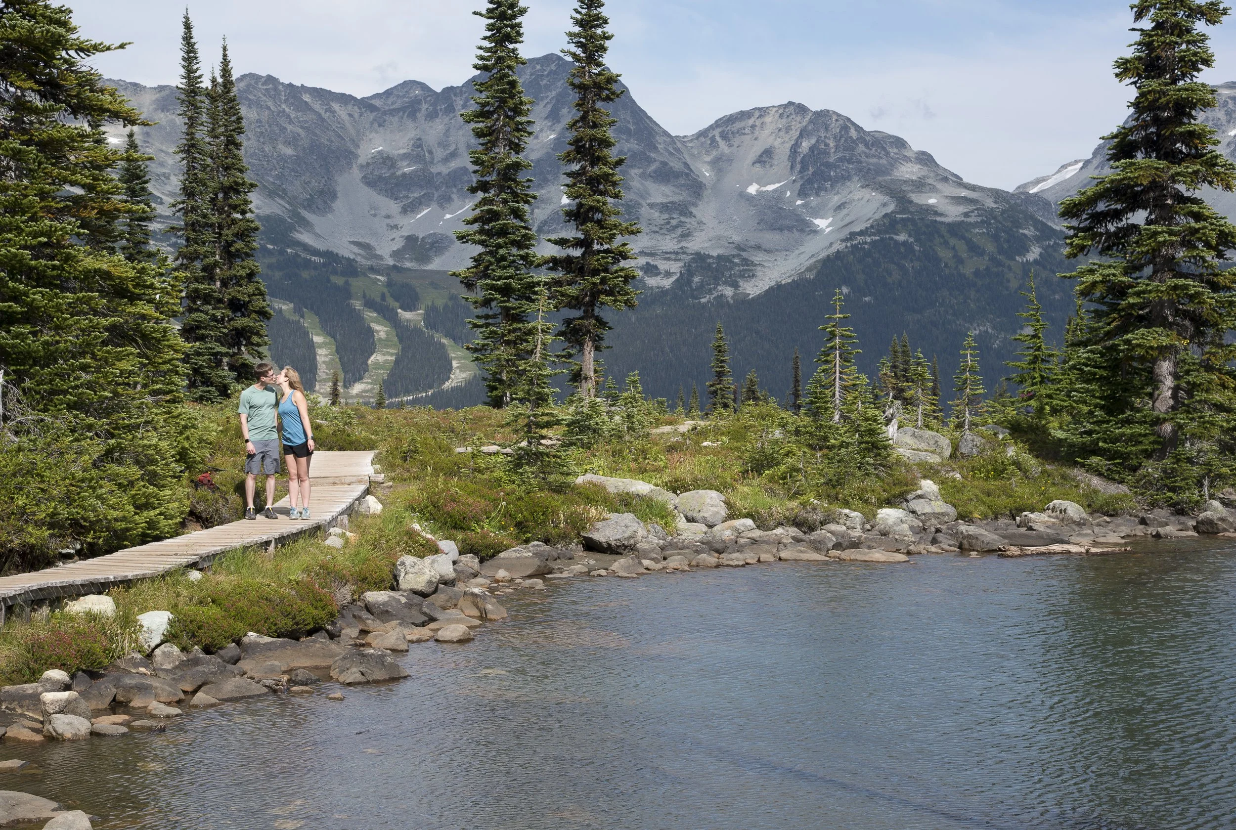 BeWildlyHEngagementHikeWhistlerkiss (1 of 1).jpg