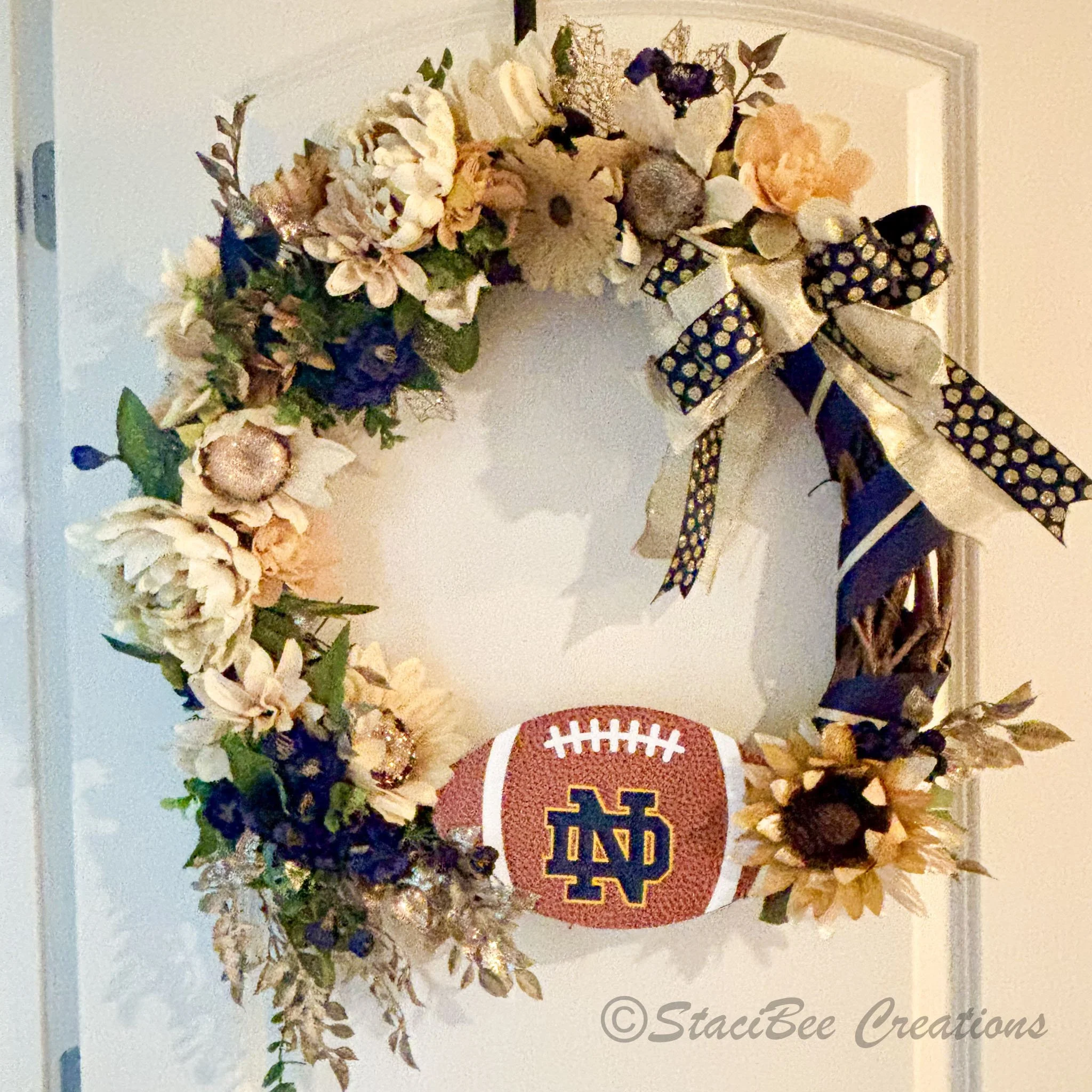 #F7 - Notre Dame (large)
SOLD! - Can make a similar one for $100. **Other teams/ designs are available and can be made on different wreath sizes.