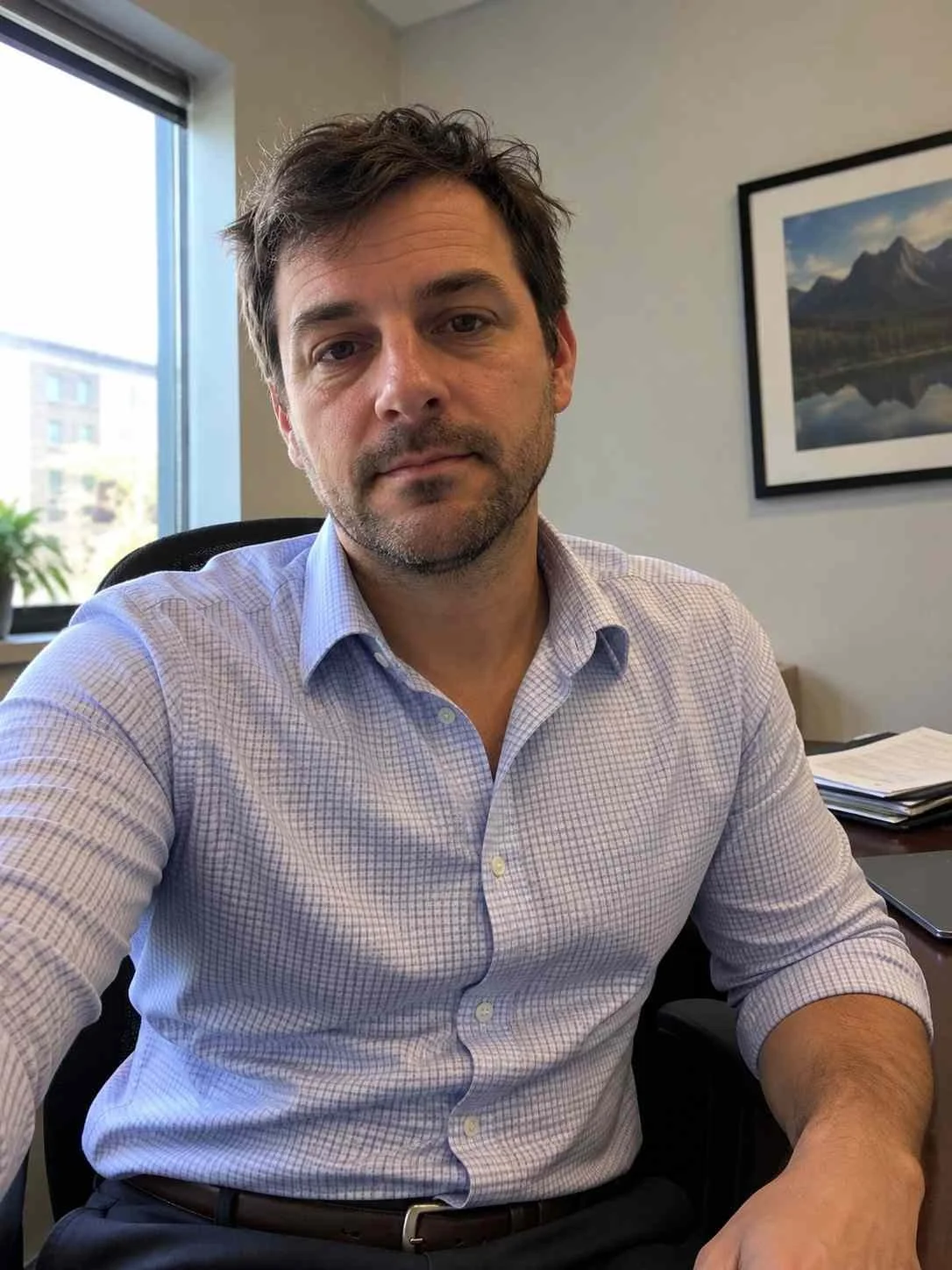 example of a bad professional headshot for linkedin