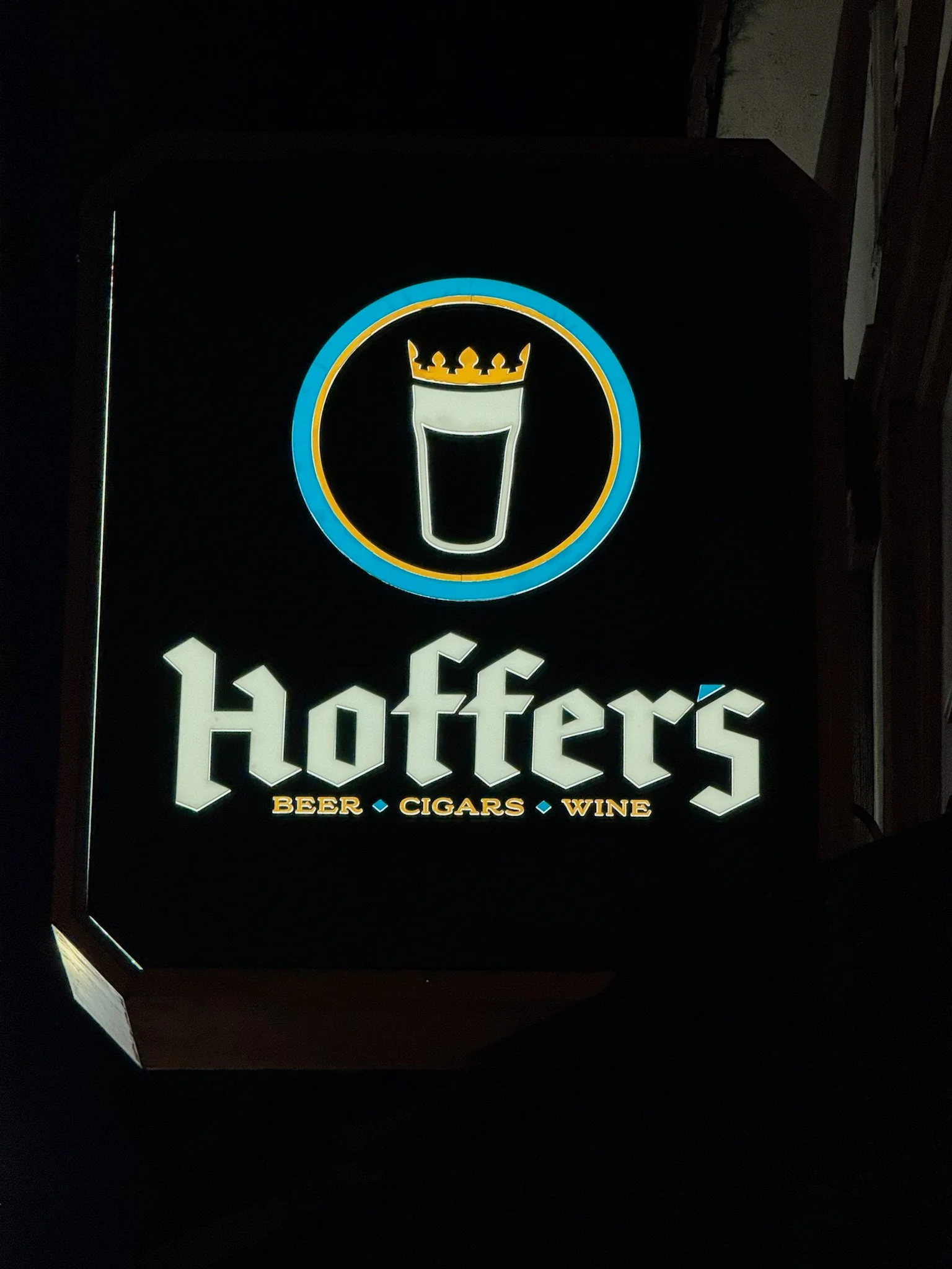 Hoffer's Cigar Bar - La Mesa 