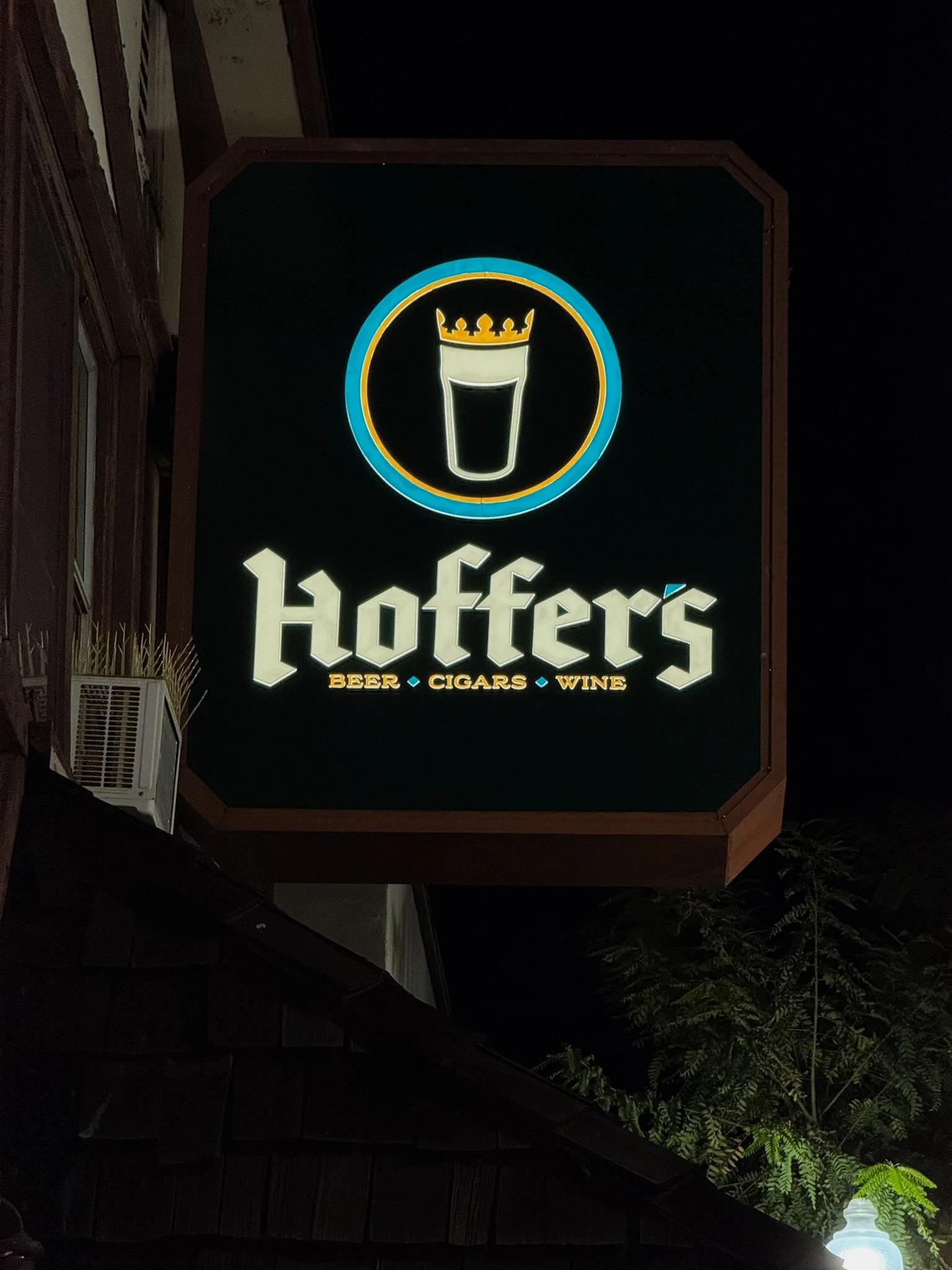 Hoffer's Cigar Bar - La Mesa 