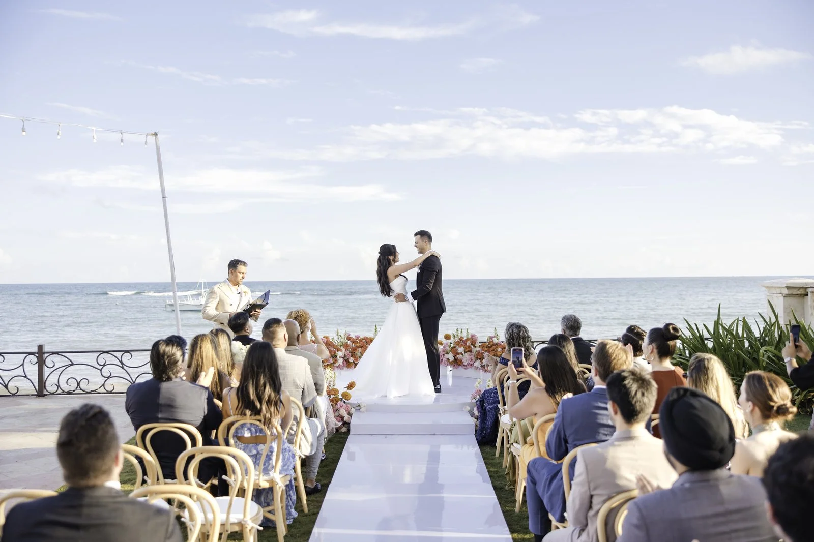 Jennifer &amp; Austin's Colorful Oceanfront Wedding at Villa la Joya