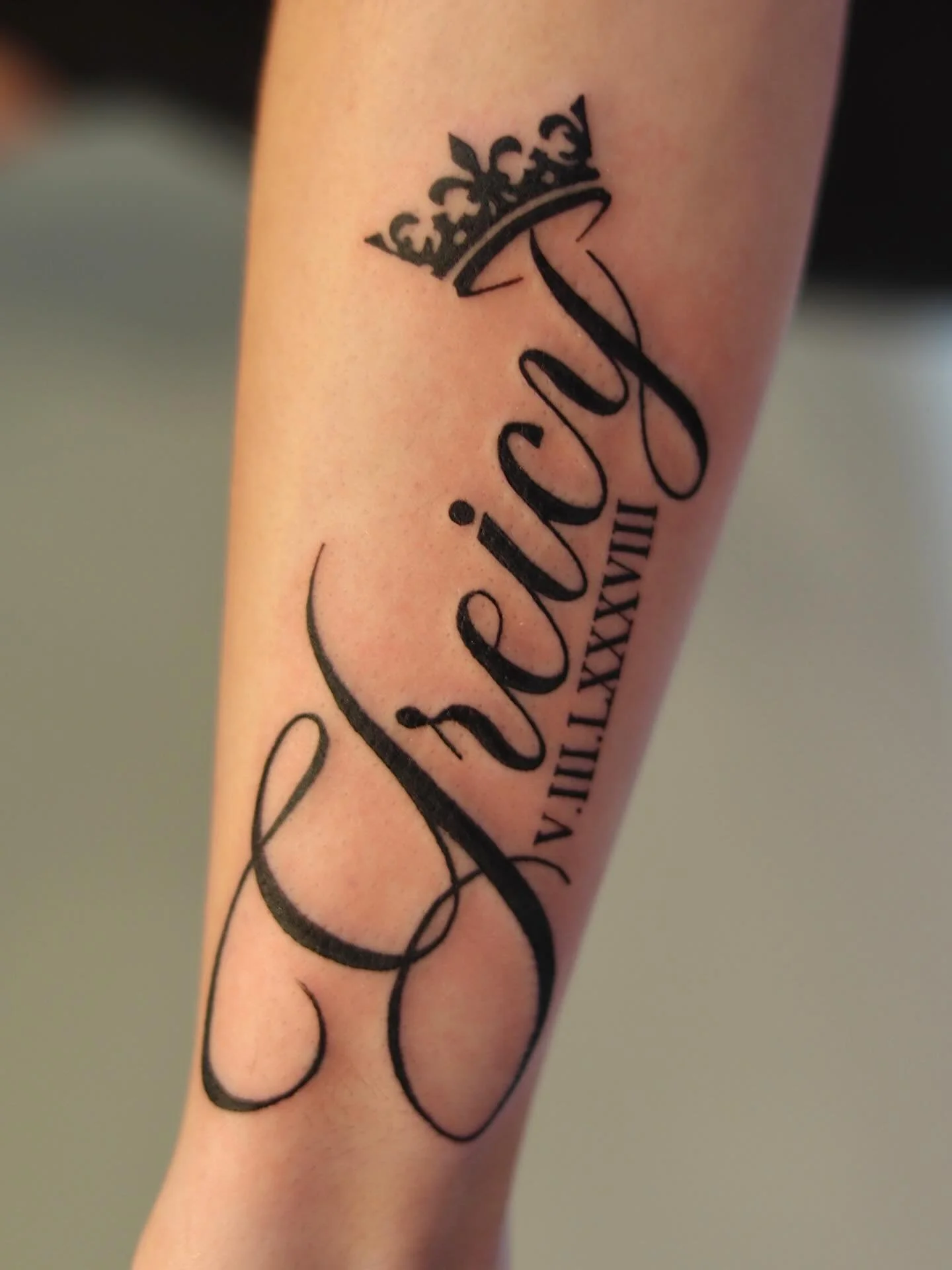 Some lettering I got to do recently — happy with the way this one came together 🖋️ 
#tatt #tattoos #lettering #dynamicblackink #dynamictattooink #ink #tattooshop #tattoos