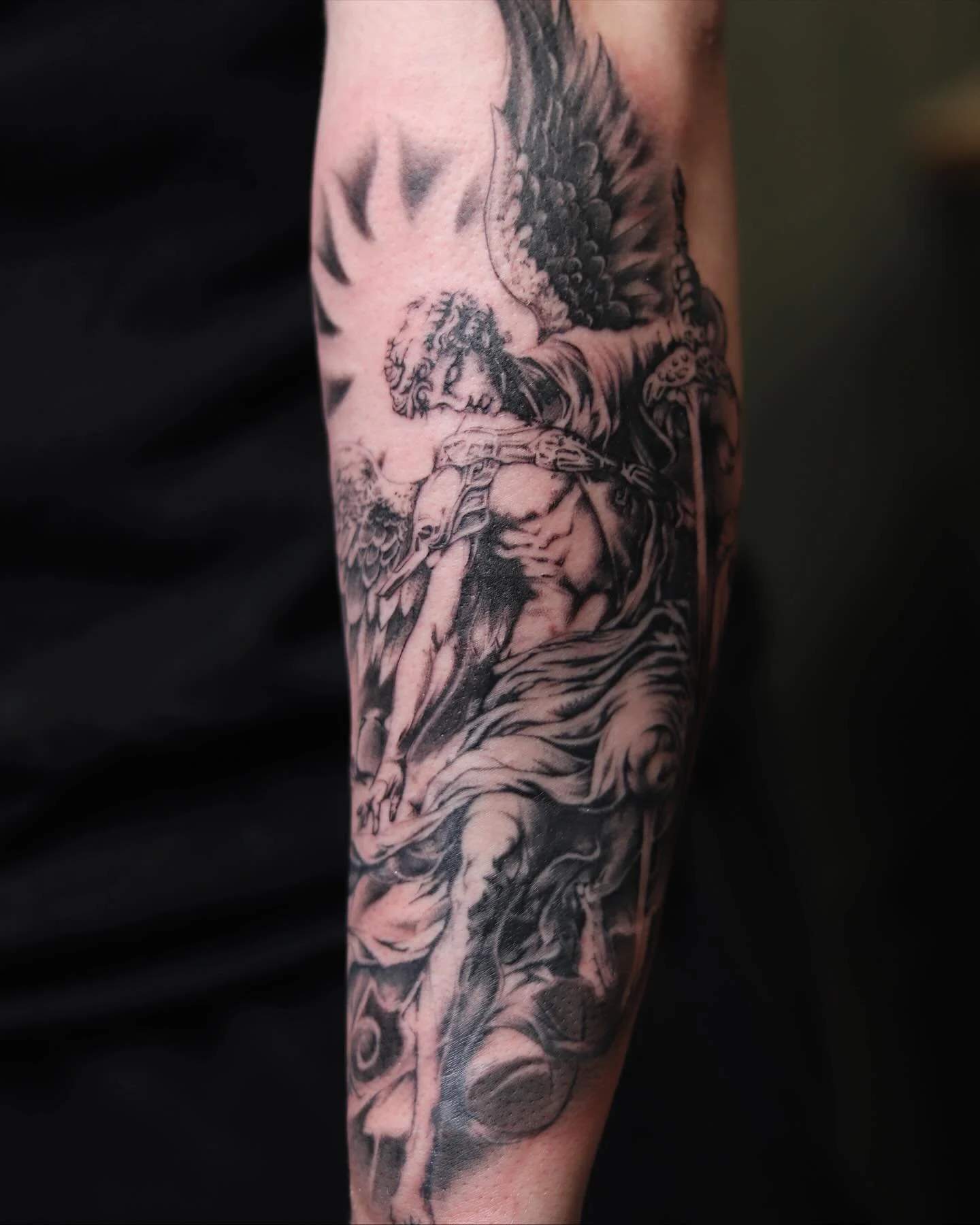 My back fr is like 🦐🫠&hellip;👼 BUT got to finish this Archangel Michael tattoo! Would love to do more pieces like this in the near future! 

Any tattoo inquiries or any genral questions feel free to hmu! Email is in bio! 

#archangels #archangelmi