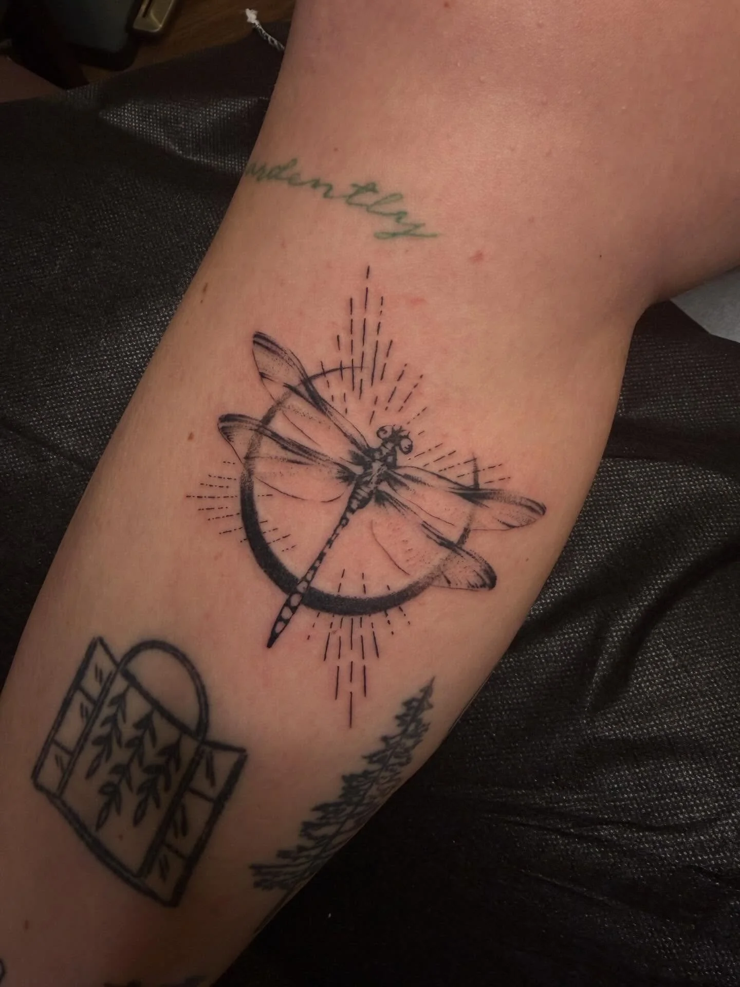 🤩 ✍️ Some more ink for the feed! Booking for Jan! Any tattoo inquires feel free to dm or email me at Sebastian@liquidchaostattoos.com!  #tattoo #tattooartists #tattooshop