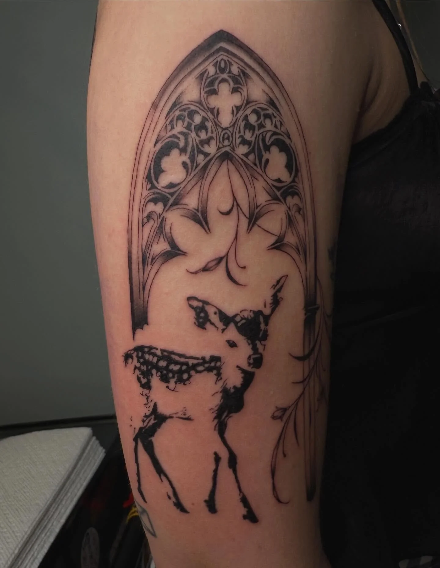 soft ruin. thank you for your trust grace ! 
-
#tattoo #finelinetattoos #finelineartist #deerandcathedraltattoo #blackandgreytattooartist