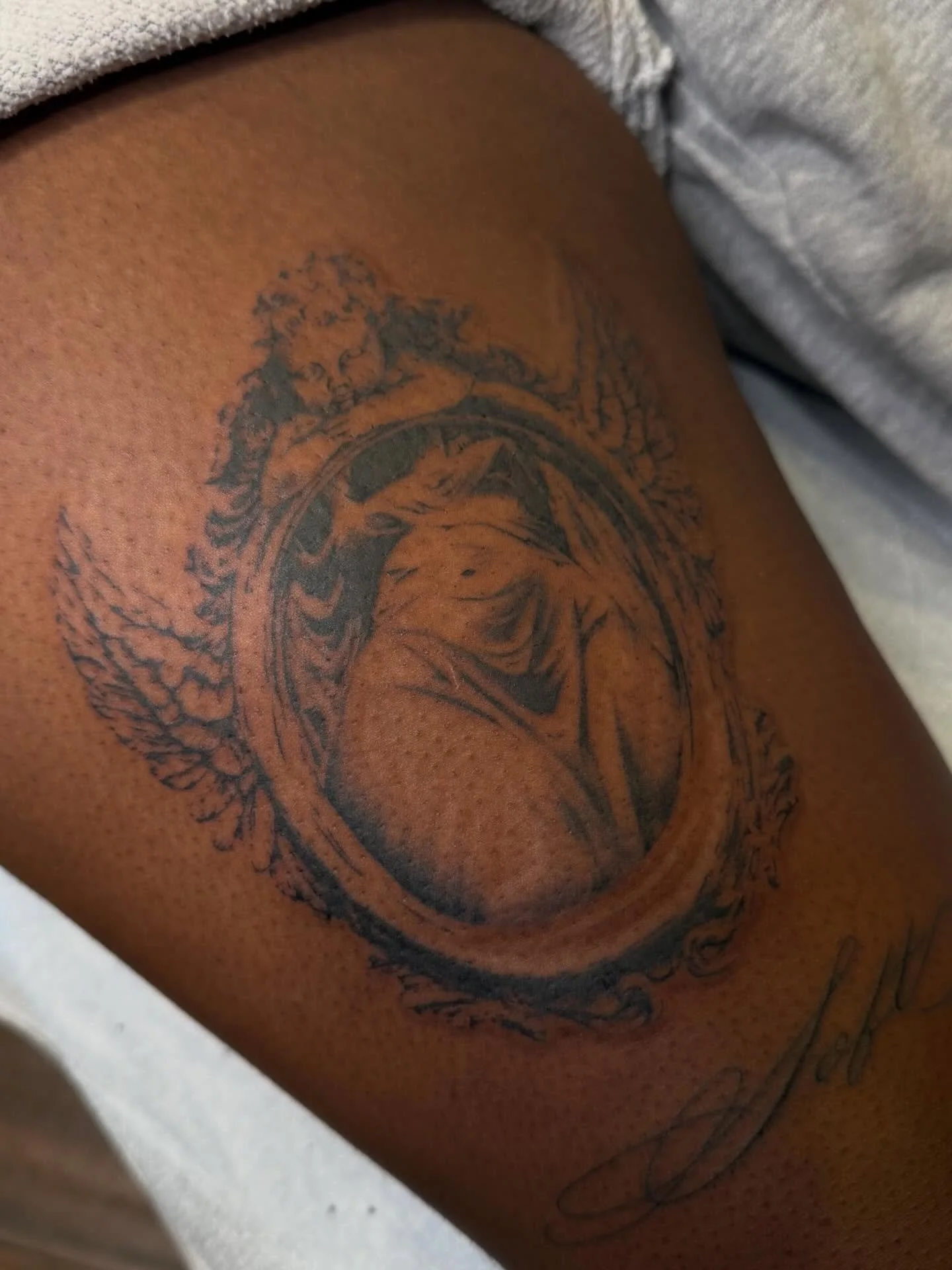 Framed Bodice for Lyrric! Had fun with this one!! 🤩🖼️💃

#tattoo #tattooshop #tattooartists #tattooed #ink