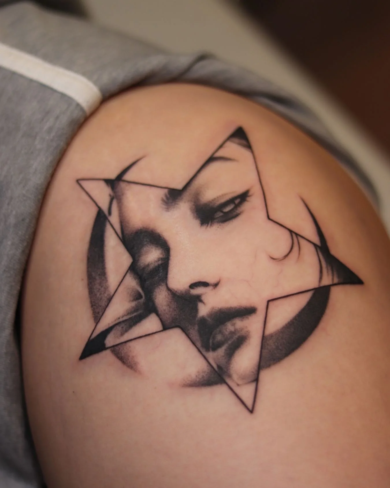 We have walk-in piercing and tattoo availability today from 12-7:30!