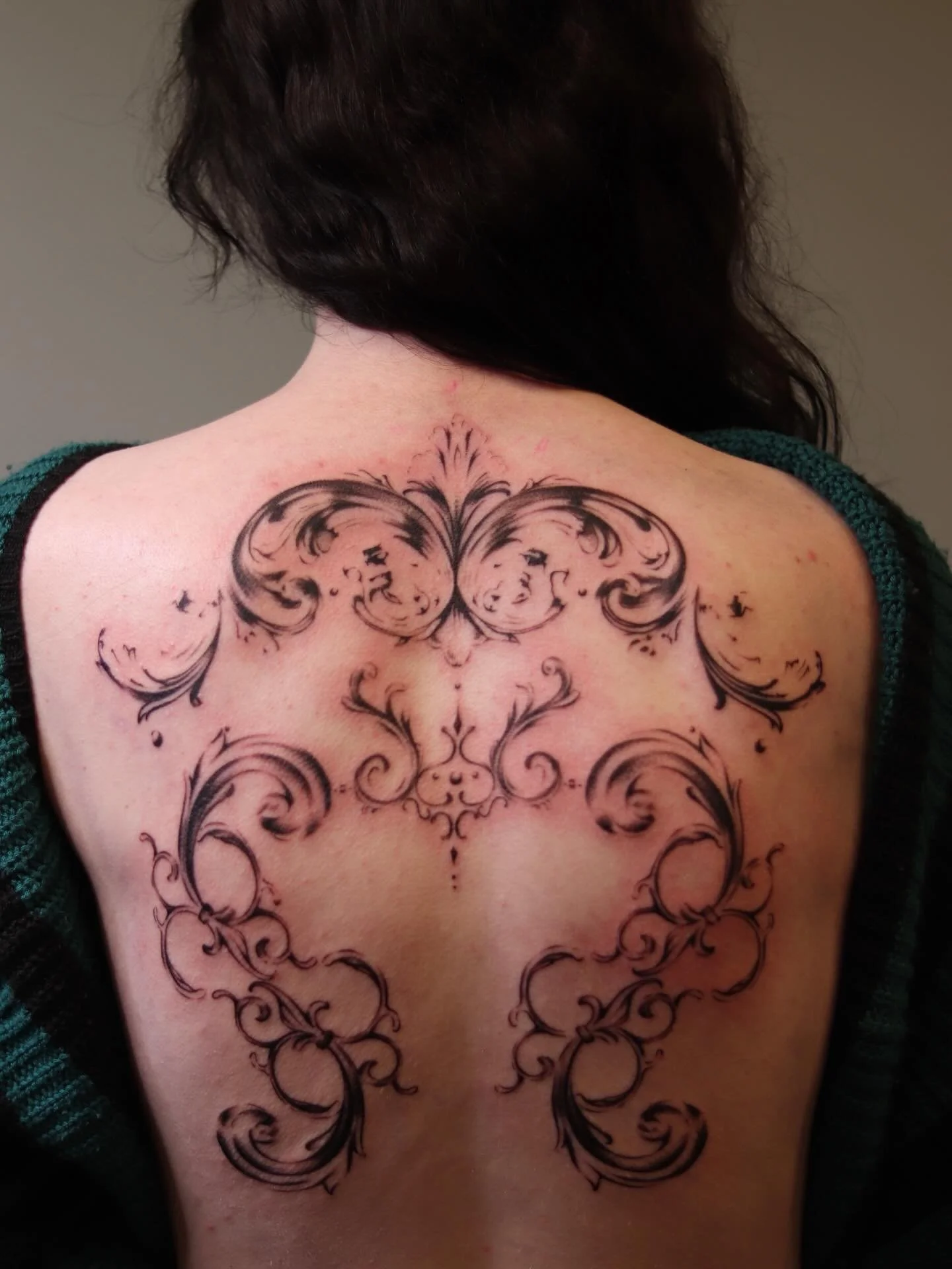 Recent projects! ✍️✍️🙂&zwj;↕️🙂&zwj;↕️ n cameo from Leia 🐈&zwj;⬛ 

#tattoo #blackandgreytattoos #tattooartists #inked #tattooshop