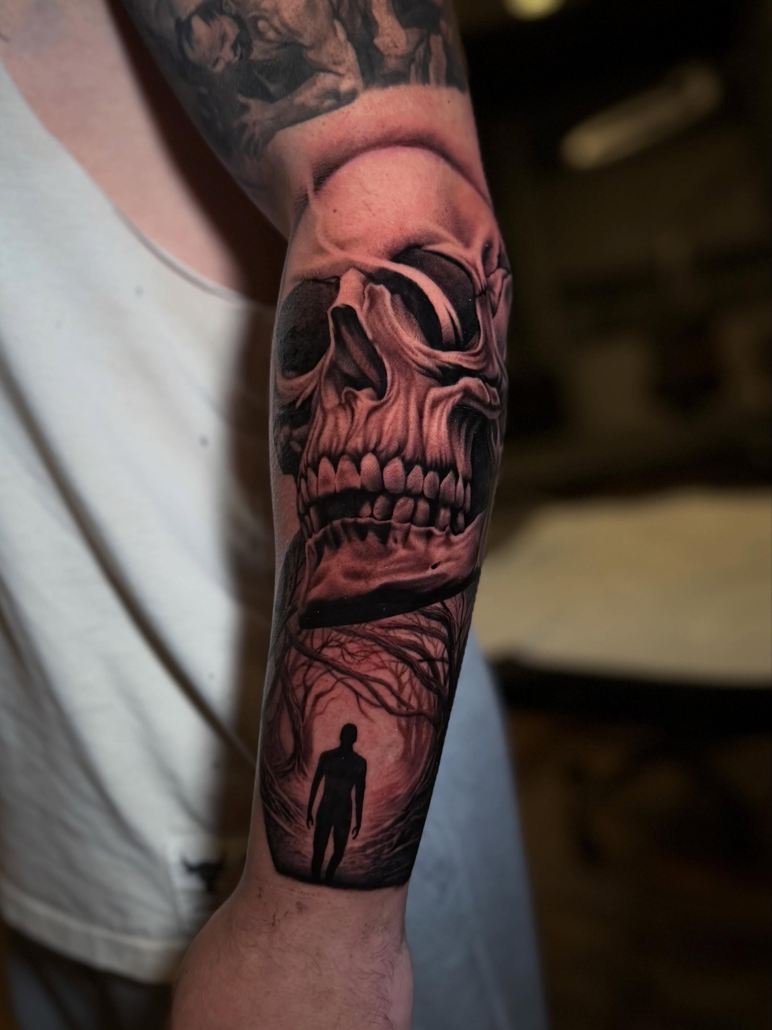 More skulls please! What a fun start to my clients lower arm!
&bull;
&bull;
&bull;
#tattoo #art #ink #blackandgreytattoo #michigantattooartist
@kwadron  @bishoprotary @cheyenne_tattooequipment @eternaltattoosupply