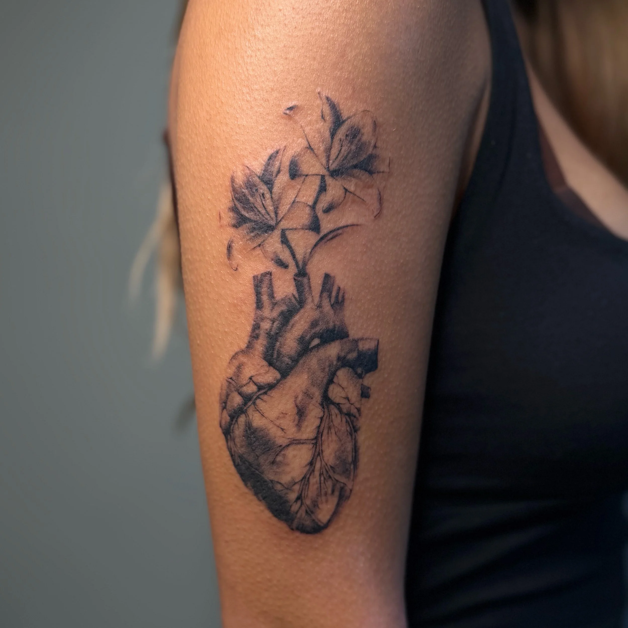 @im_sephi has availability tomorrow to tattoo! (8-11) Fill out a form through our site or reach out to him directly to get on the schedule 💉🕸️