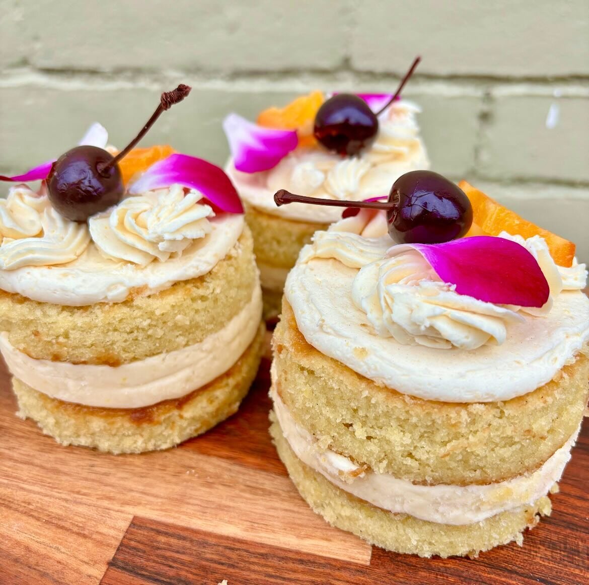 Want a cake but don&rsquo;t have enough people to share it with? Introducing&hellip;.Baby Cakes! Perfect for 1-2 people. And available Friday to Sunday!

This weekend, we are featuring our seasonal flavor which is citrus olive oil cake and with citru