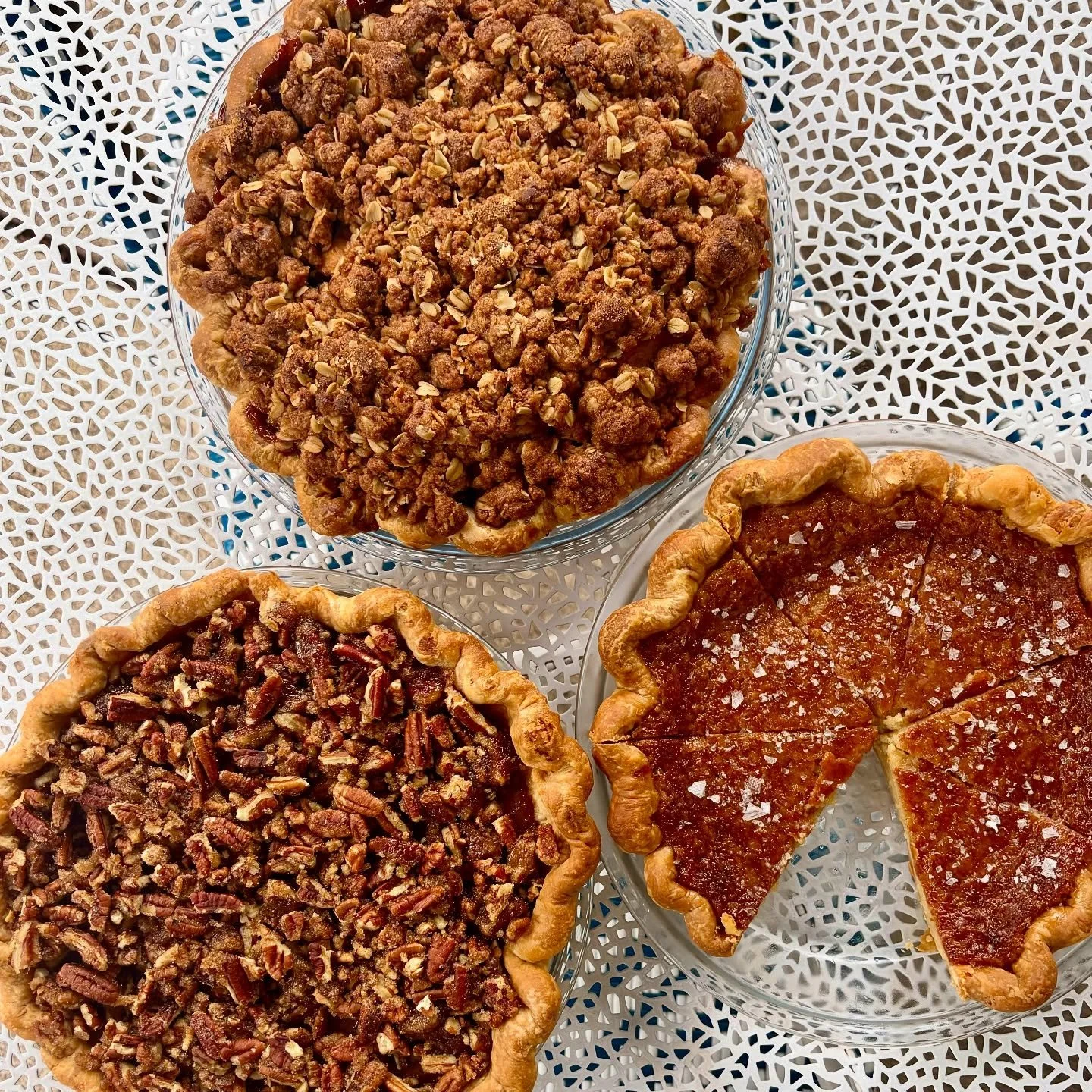 Thankful for pie 🥧 

Link in bio to preorder for Thanksgiving! 

Pie, biscuits, focaccia, and our delicious turkey pot pie and blueberry crumble TV dinners! Order today!

#shadysideeats #pittsburghfoodie #pghbakery #pittsburghcoffee #supportlocal #s