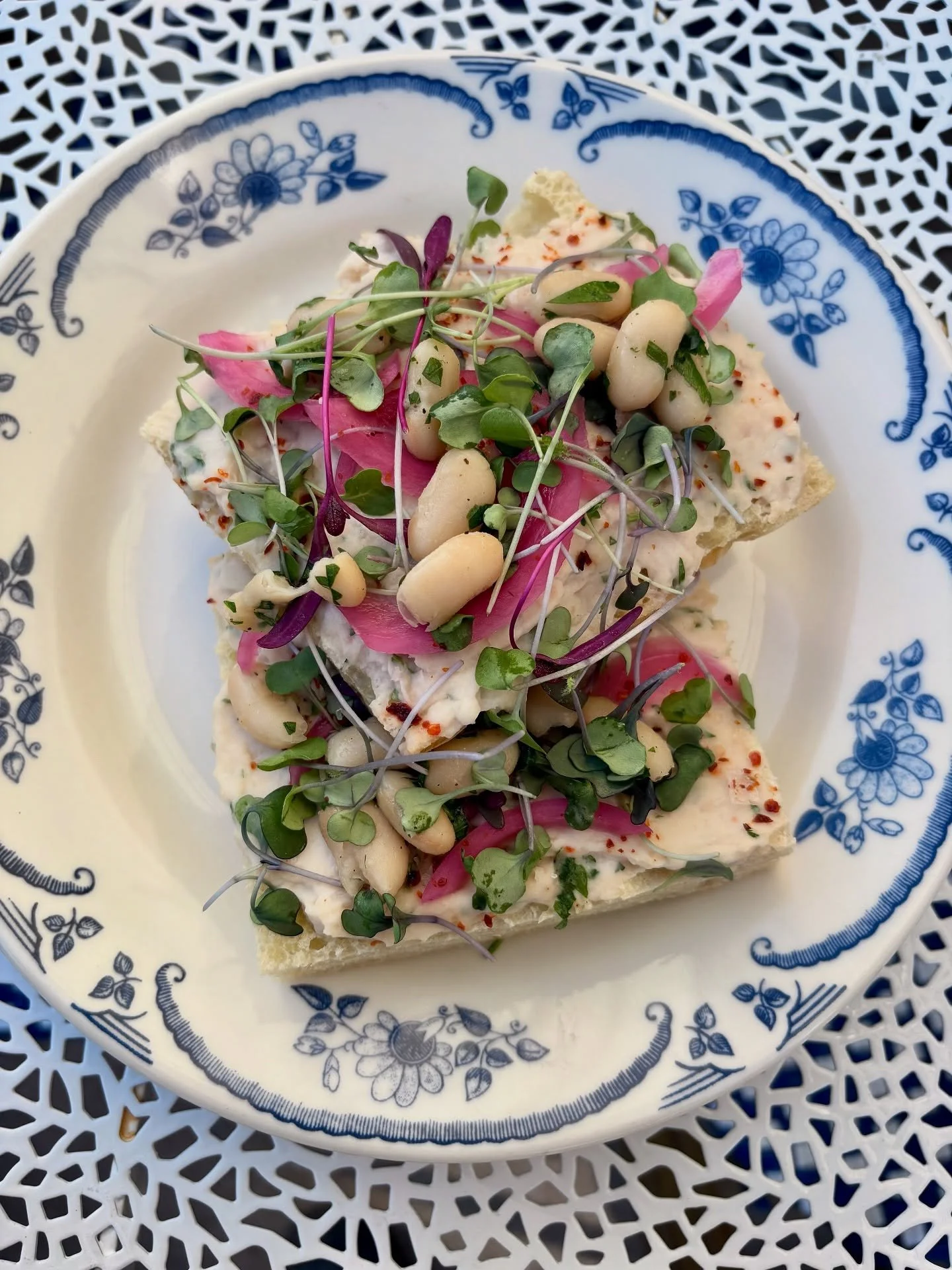 Take this as your sign to brunch at Georgie&rsquo;s this weekend and try one of our fall features!

1️⃣ White Bean Toast
2️⃣ Potato &amp; Egg Hash Bowl
3️⃣ Cranberry Grilled Cheese

Available for a limited time only!

#shadysideeats #pittsburghfoodie