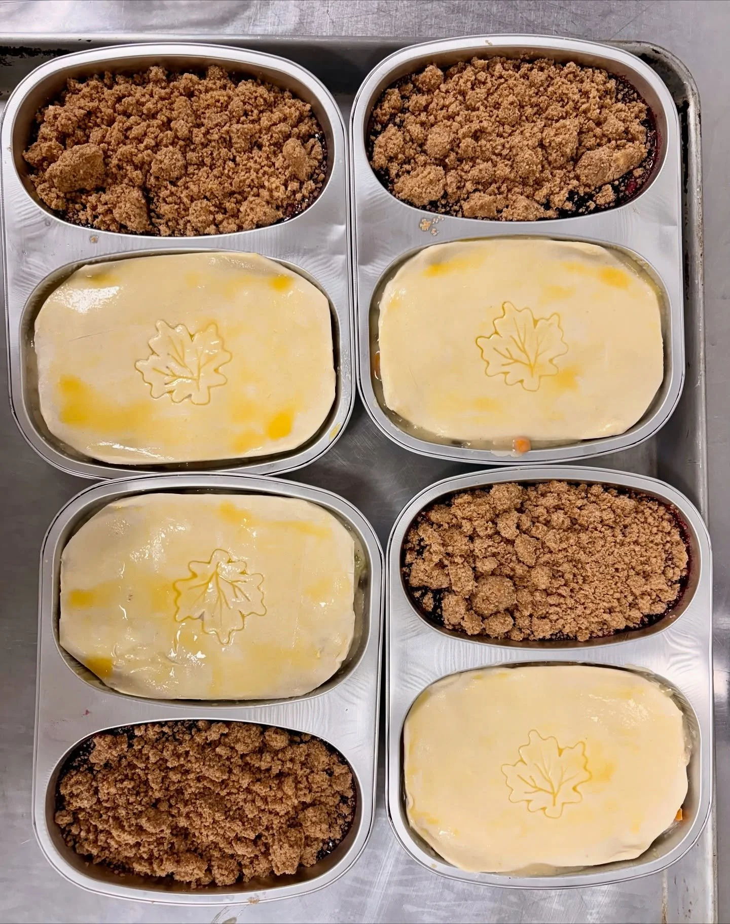 Have you been thinking about preordering a few of our Thanksgiving TV dinners?? Make Thanksgiving easy this year! Here&rsquo;s a sneak peek at what you get! 

Scratch-made turkey pot pie and blueberry crumble for dessert!

Serves 2
Comes frozen with 