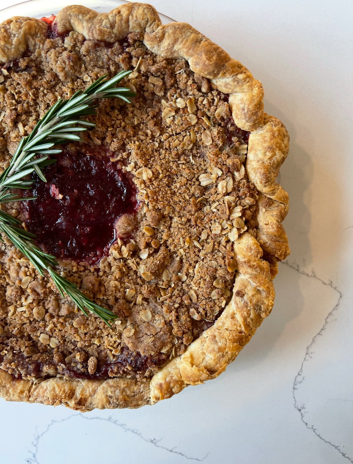 🎄 loading&hellip;.

Holiday pies coming this week!

Stay tuned for more details!

#shadysideeats #pittsburghfoodie #pghbakery #pittsburghcoffee #supportlocal #shadysidecafe #pittsburghbrunch #pghcafe #localflavors #pghfoodscene #h2p #cmu  #chatamuni