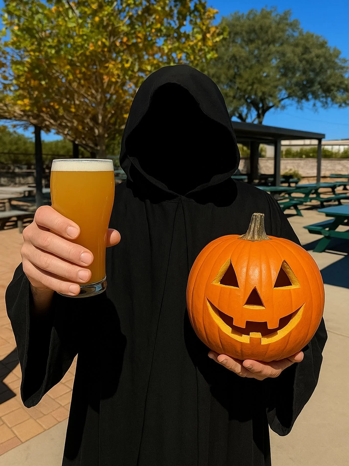 The legend returns from beyond the taproom&hellip; 🎃

Headless Hazeman
Hazy IPA | 7.5% ABV

Pale as a specter and foggy as a moonlit grave, this brew haunts your taste buds with notes of booberry, terrifying tropical fruit, and ghostly grape.

Imbib