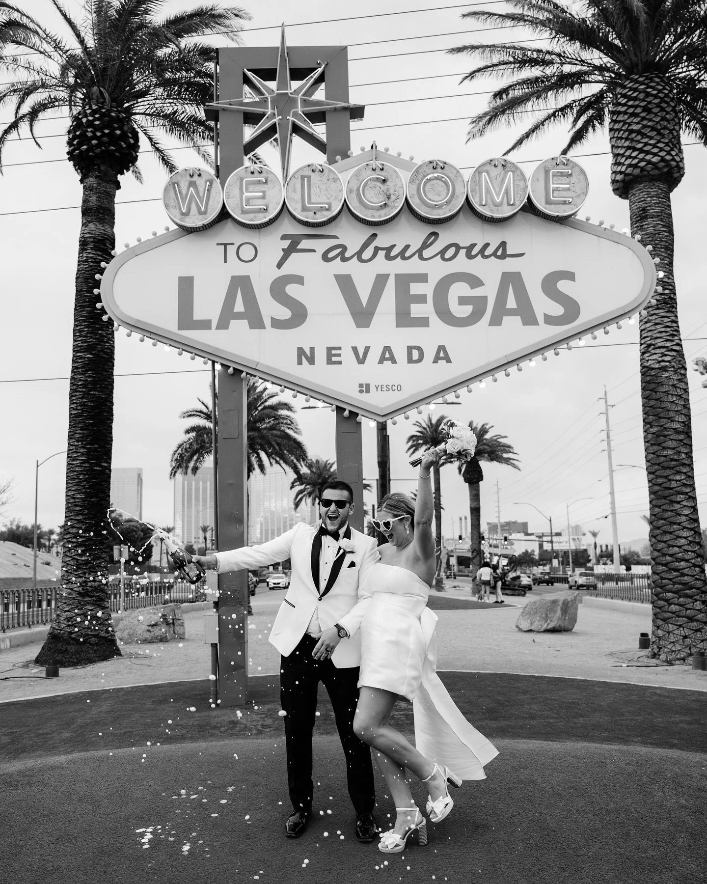 Happy anniversary to one of my favorite couples and favorite wedding days everrrr!!! πΎβ‘οΈπͺ©π₯π«Άπ»
If anyone else wants to ditch traditional wedding plans and head to a chapel in Vegas, take me with you!! π€©
•
•
•
[Cincinnati Wedding P