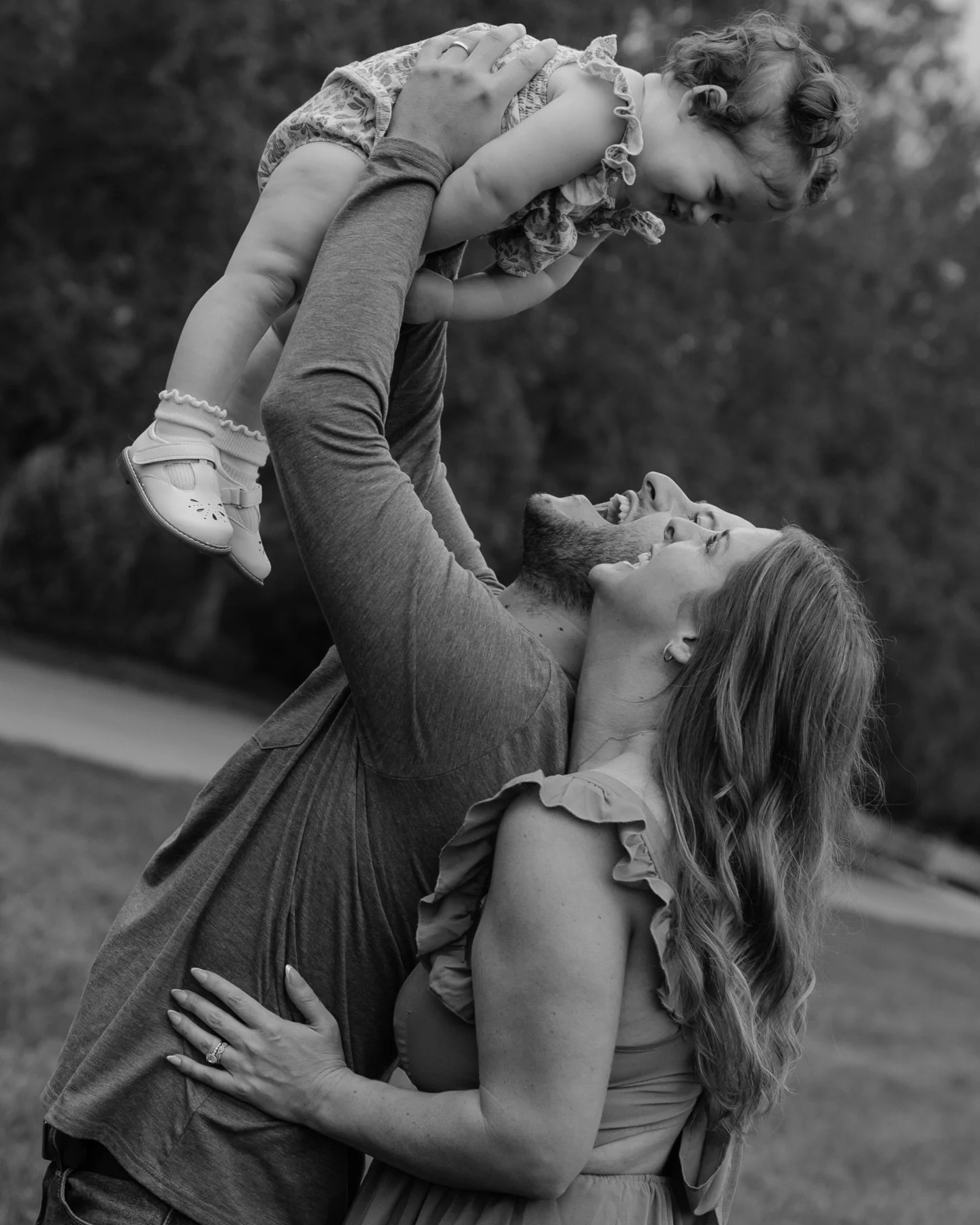 Impatiently waiting for warm days to return so we can get back to cute family sessions like this 🥹🫶🏻🌞