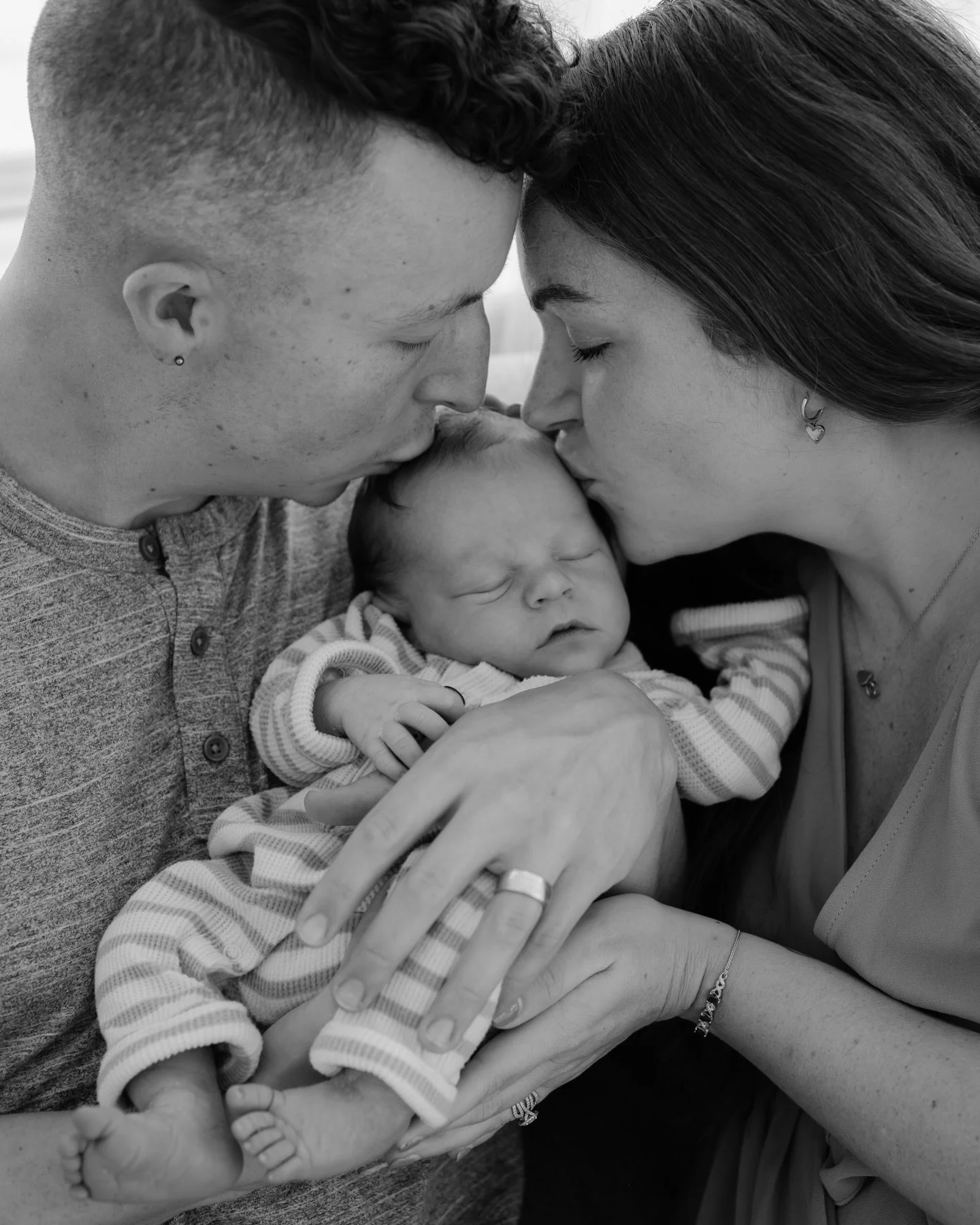 I absolutely loveeee newborn sessions. Look at this little squish!!! 🥹

If you&rsquo;re expecting a baby soon, I&rsquo;d love for you to reach out! I offer maternity and newborn session bundles. Maternity photos are usually scheduled between 28-34 w