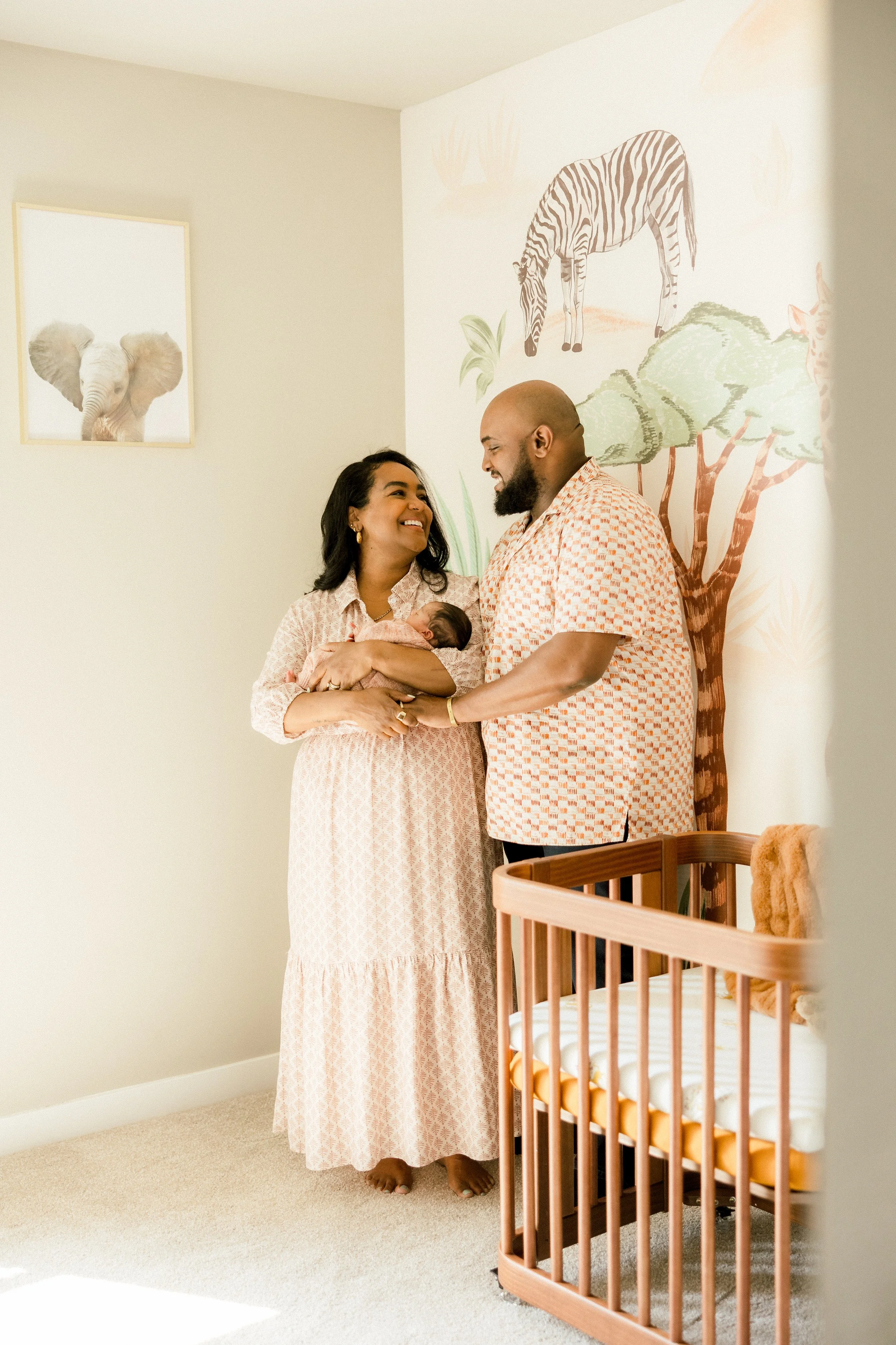 Best Tacoma newborn photographer, best Seattle newborn photographer, photographers Tacoma. Jen Christine Pettis of Jen Christine Photography. Photos in Kirkland, Photos in Seattle. Jen Christine Pettis of Jen Christine Photography. Family Photographe