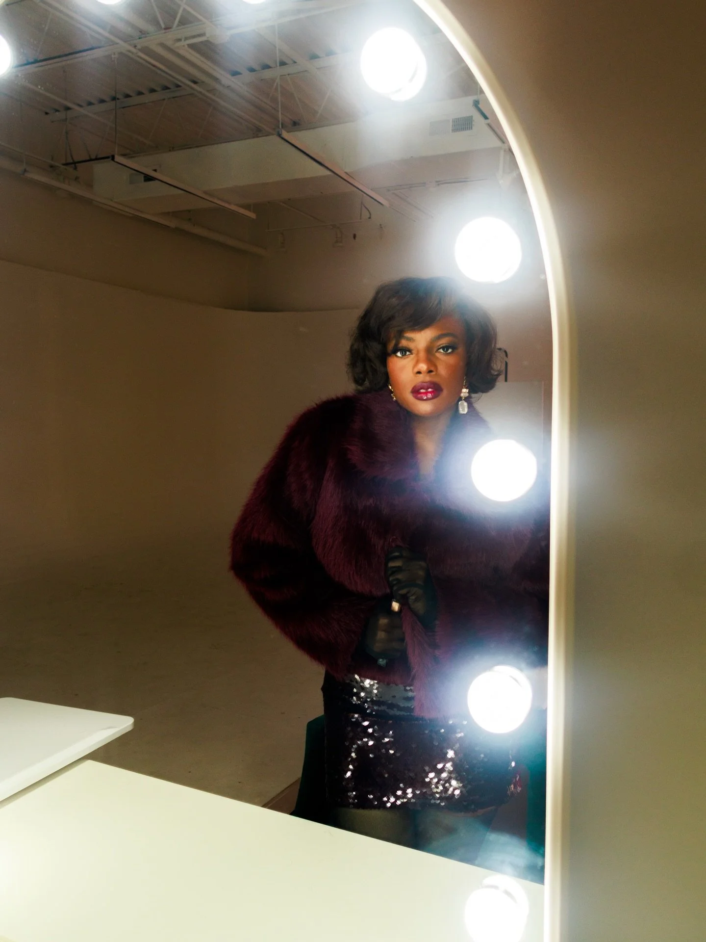 2026 is feeling like me season ✨ wishing you a prosperous and fabulous year. it&rsquo;s only up from here 🖤

Photographer/Video @daydaytupac 
Studio @studio.hour 
Coat; @walmartstyle 
Skirt: @lulus 
Lip: @thelipbar