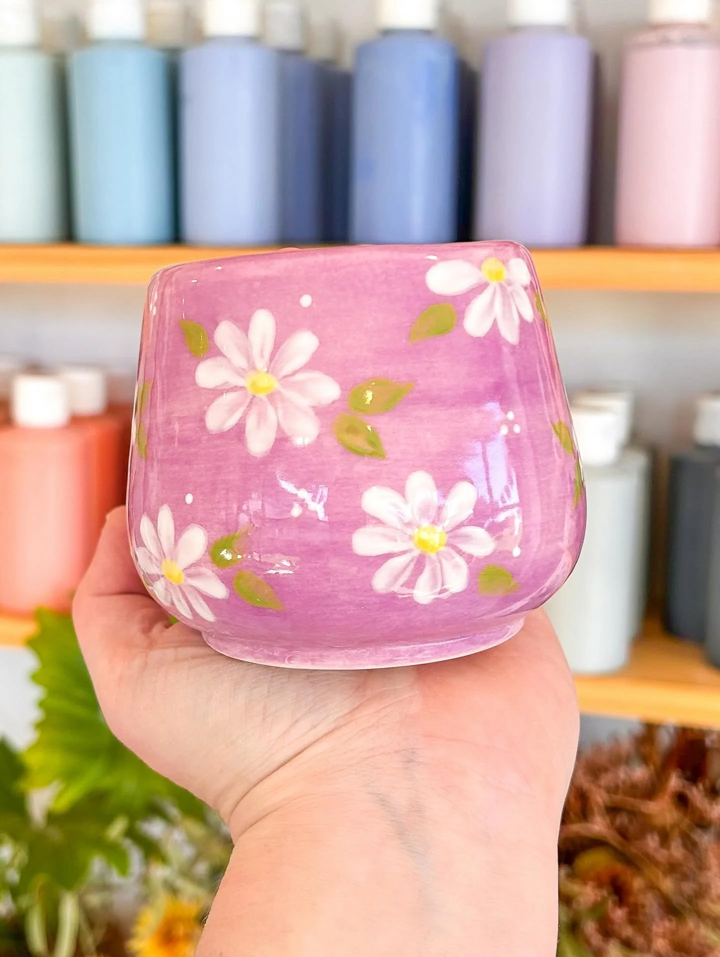 Looking for a cosy way to spend your weekend? Come and paint with us at The Pottage for a paint your own pottery session! 

Bookings can be made via our website ❄️