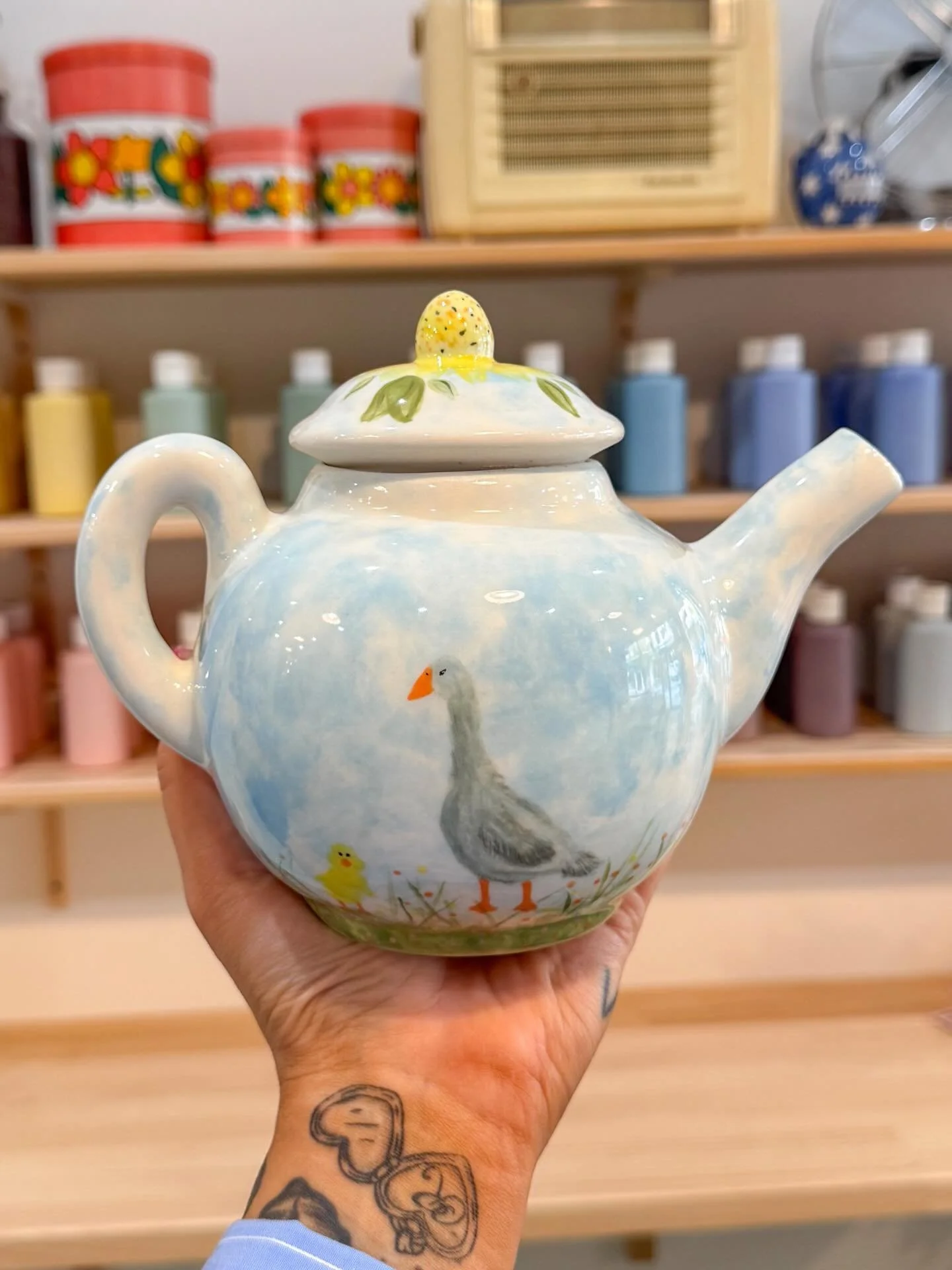 A little bit of pottery inspiration to kick start your week! 

Save this post for your next session 🌸