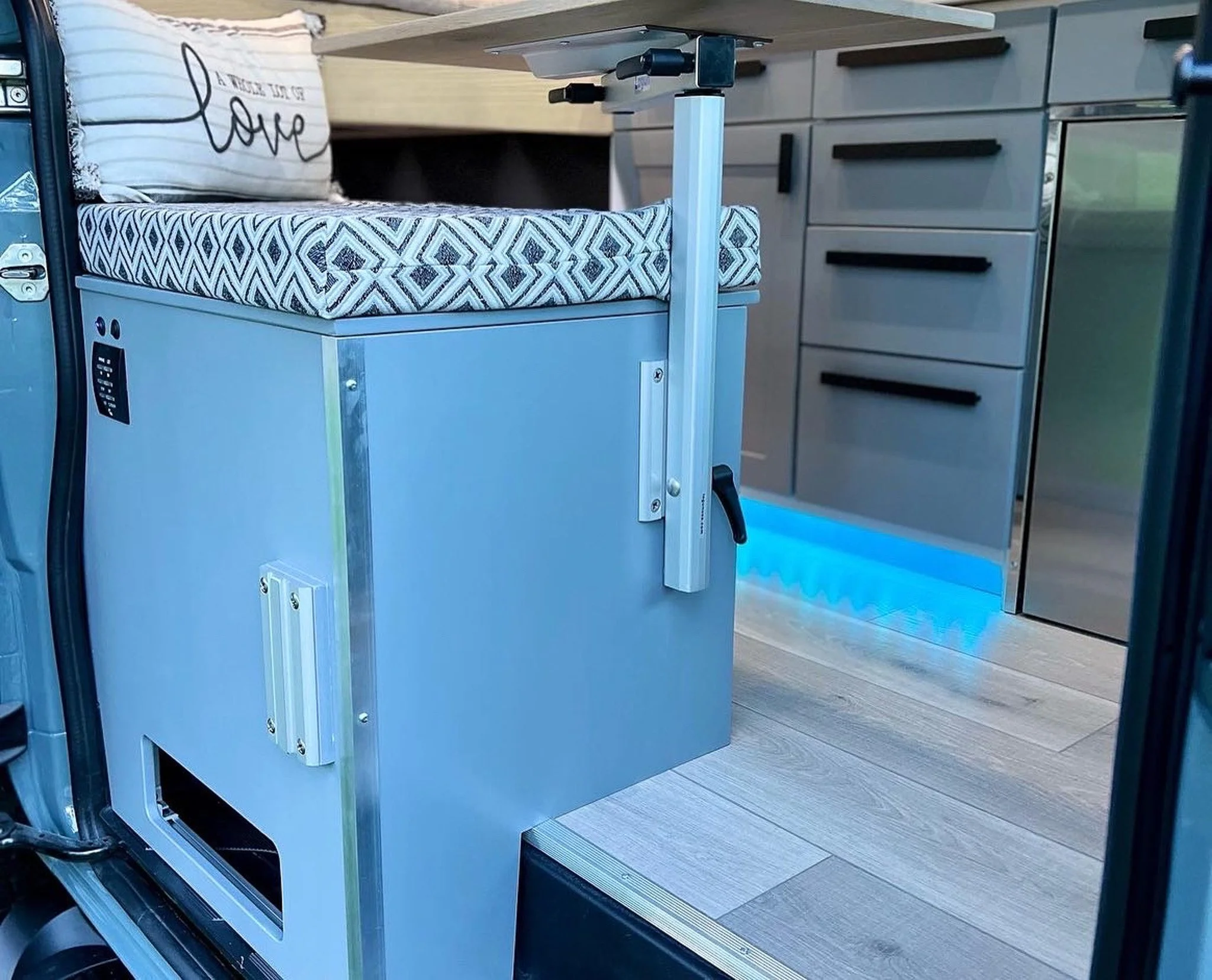 304313A2-392B-4208-9440-278D6DC59C80.jpg (Copy)