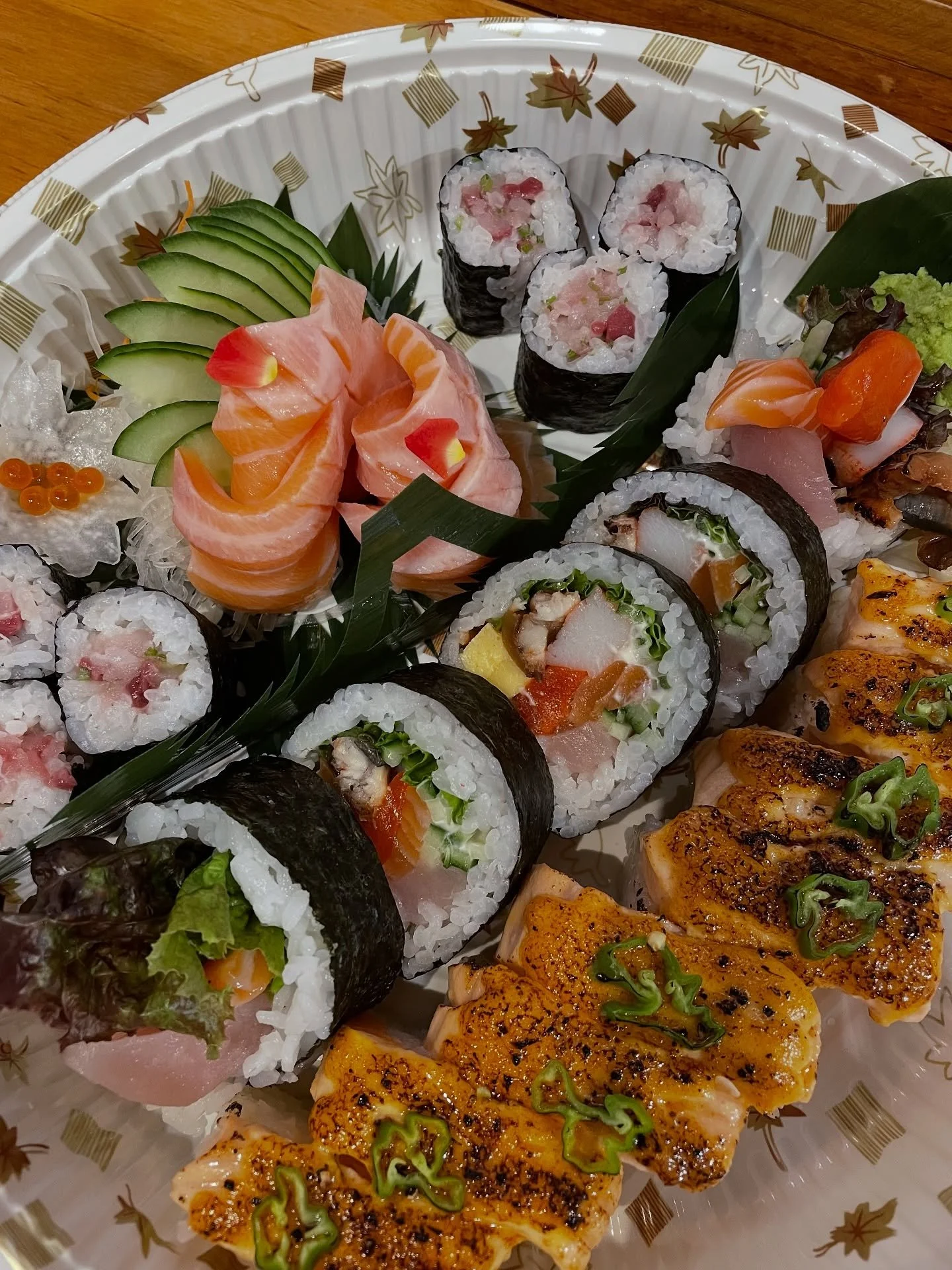 Warning: mildly chaotic photo dump of solid foods I'm craving but can't have during my liquids and mush phase of gum graft recovery 🥲🥹

@yukicafekingsway 
@laqueridamr 
@blvdyvr 
@foxandoakcraft 
@pepinosspaghettihouse 
@nammosestiatorio 
@great_wi