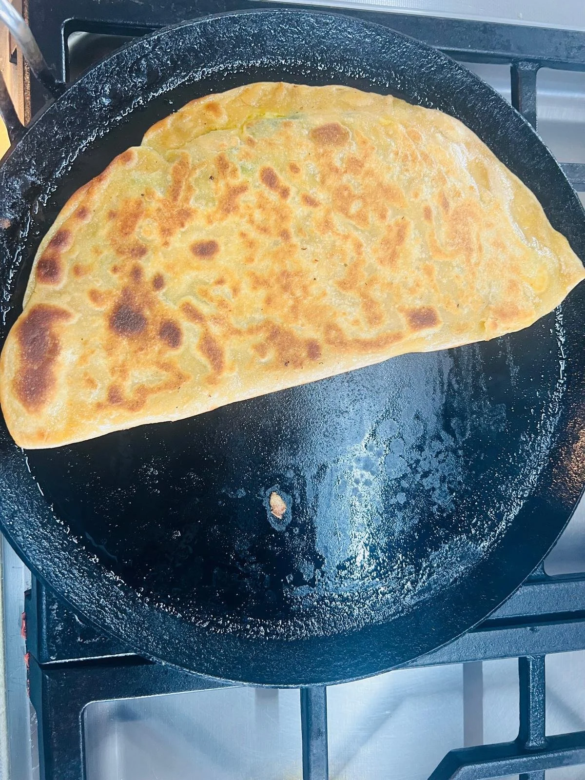 𝗧𝗵𝘂𝗿𝘀𝗱𝗮𝘆 𝗪𝗲𝗹𝗹𝗙𝗲𝗱 𝗪𝗿𝗮𝗽 𝗨𝗽:

The last of this week&rsquo;s Bolani has been freshly made, packed and sent out with your orders. It is definitely &ldquo;Bolani kind of weather&rdquo; - warm, comforting and full of flavour. 

The The 