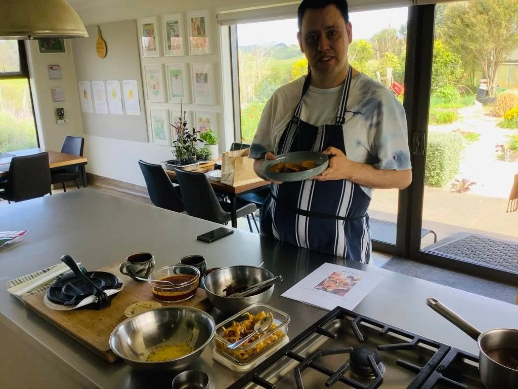 𝗖𝗼𝗼𝗸𝗶𝗻𝗴 𝘄𝗶𝘁𝗵 𝗭𝗮𝗸 - 𝗕𝗶𝗿𝗿𝗶𝗮 𝗧𝗮𝗰𝗼𝘀

This week&rsquo;s Cooking with Zak session was all about birria tacos and the real highlight was making fresh corn tortillas from masa harina.

Zak was curious enough to taste every component 