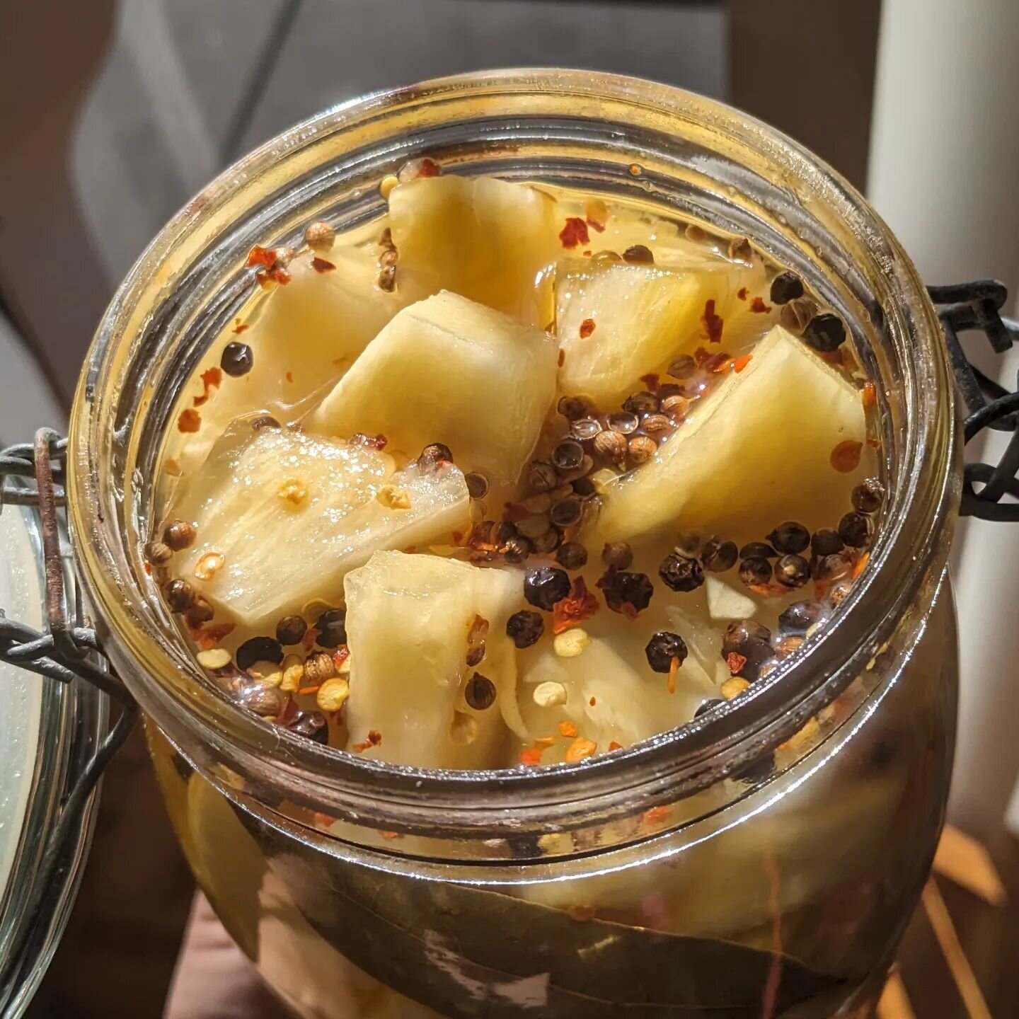 Spicy pickled pineapple
Inspired by the pickle goddess @serialpickler recipe

It's hard to untaste this one. Absolutely bonkers great.

#pickles #fermented #pickling #pickledfruit #snack #condiments #spicyfood #pineapple